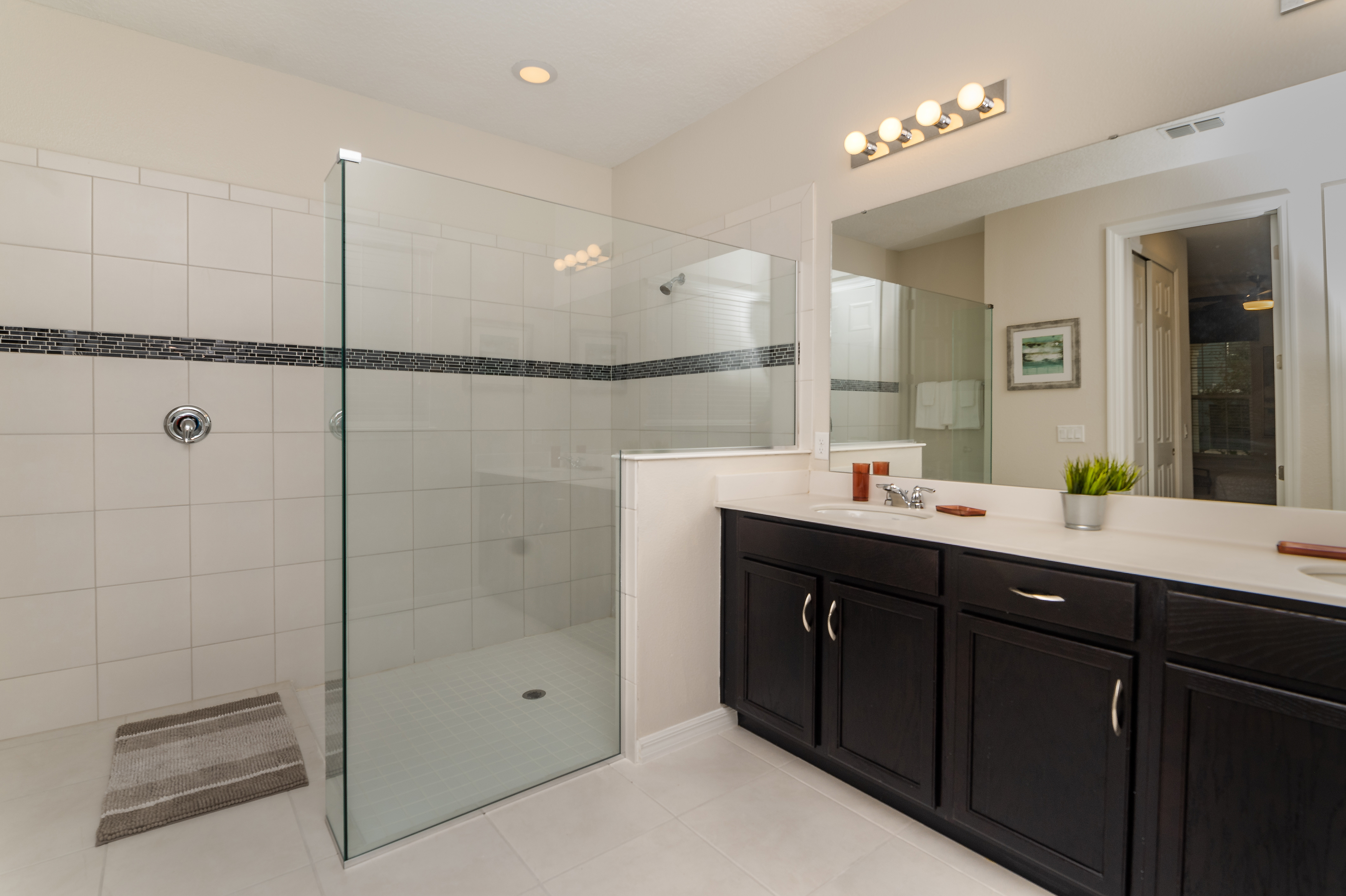 Home Four Bedrooms with Private Pool