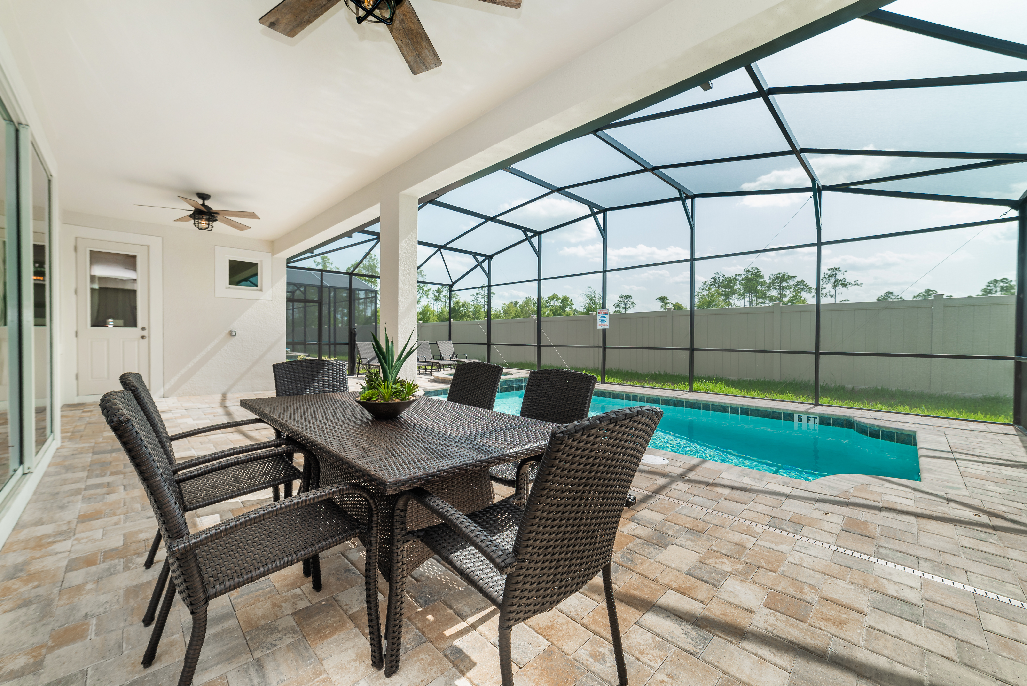 Home Seven Bedrooms with Private Pool