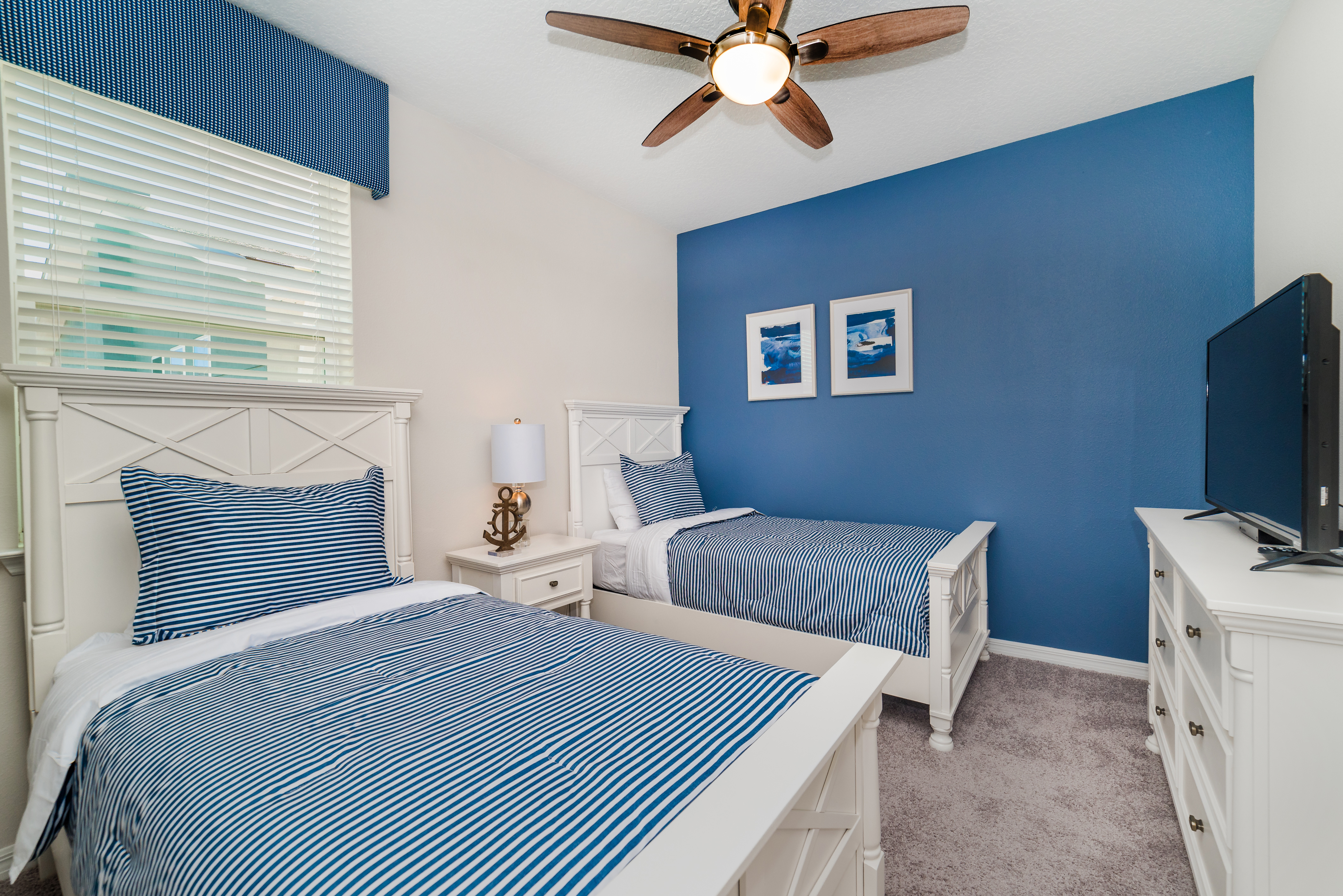 Home Six Bedrooms with Private Pool