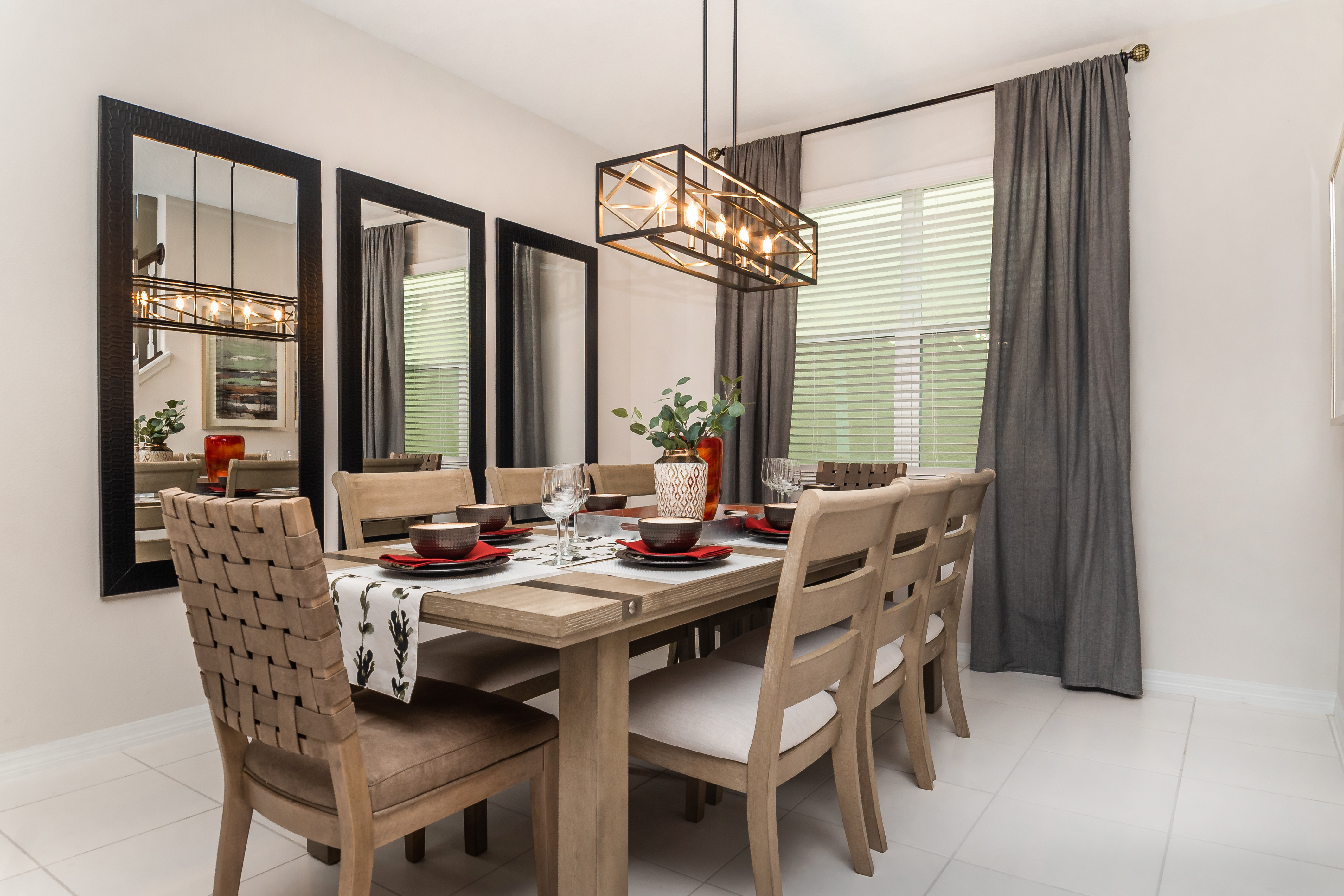 Home Five Bedrooms with Private Pool