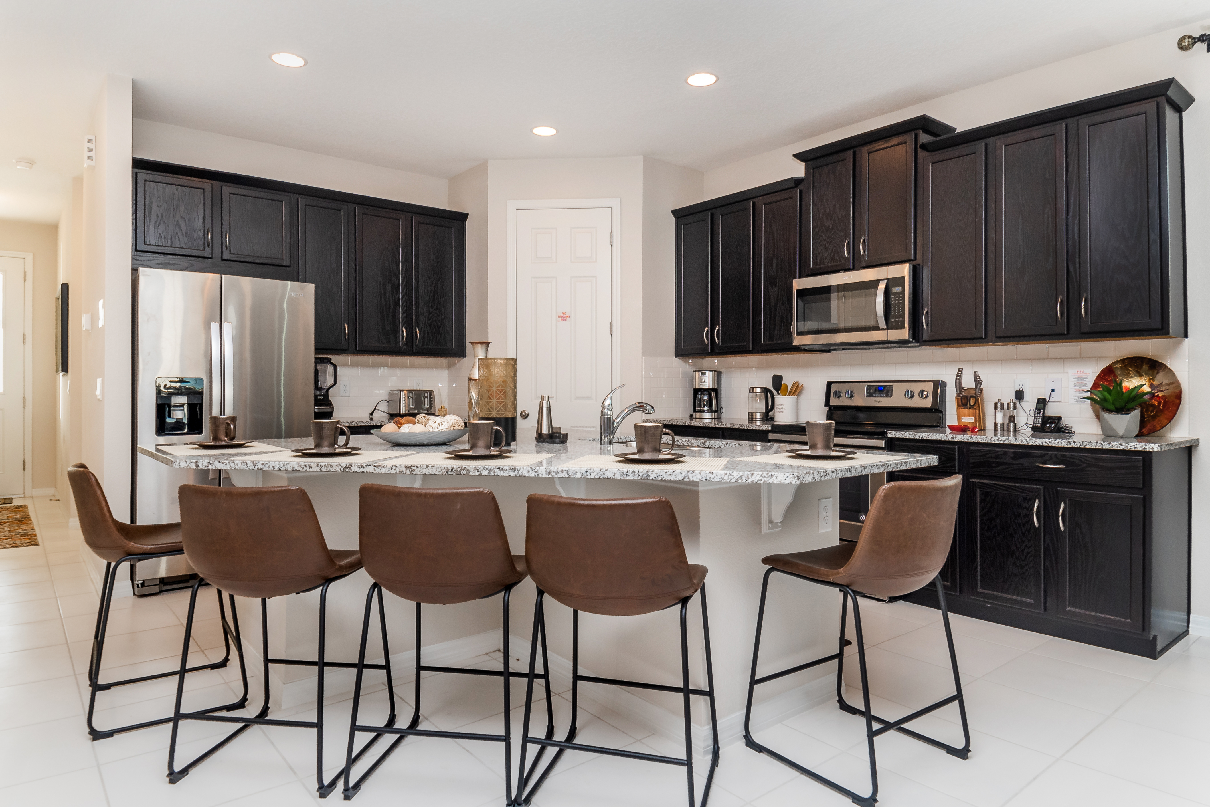 Home Five Bedrooms with Private Pool