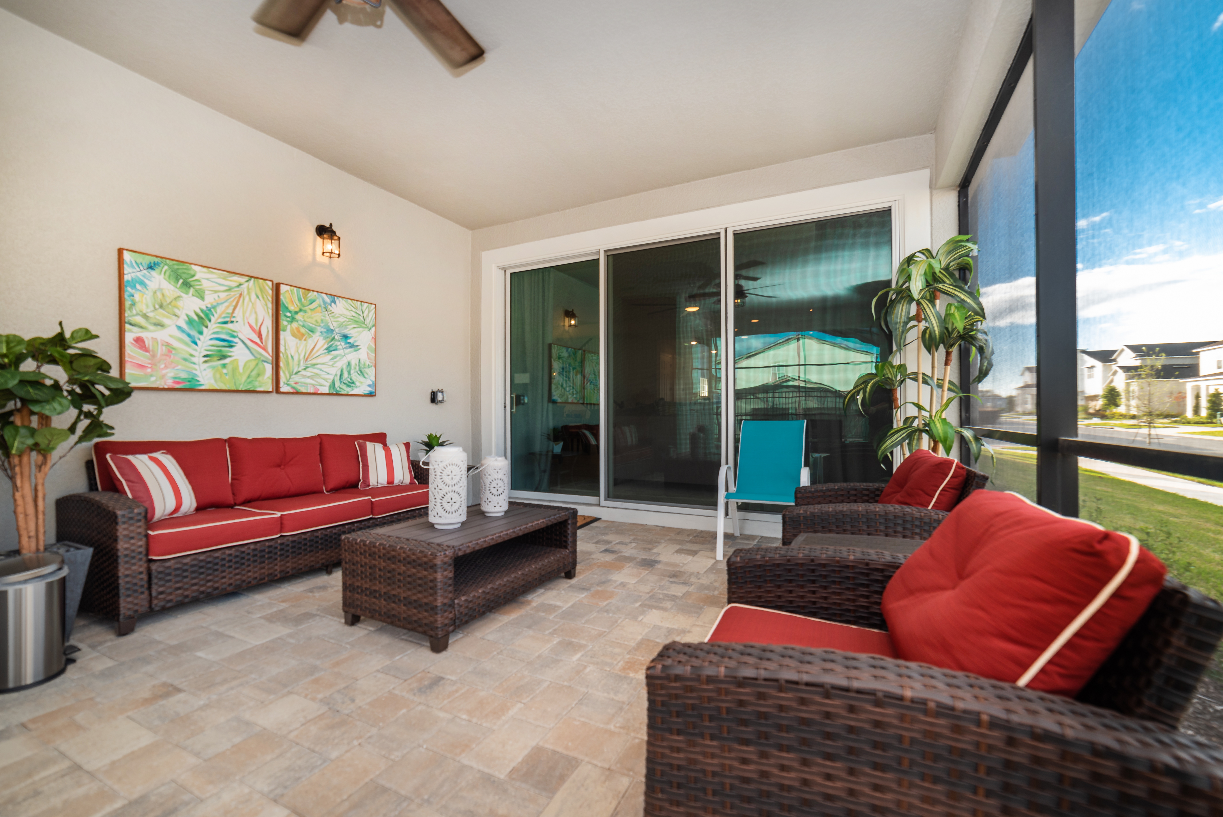 Home Five Bedrooms with Private Pool