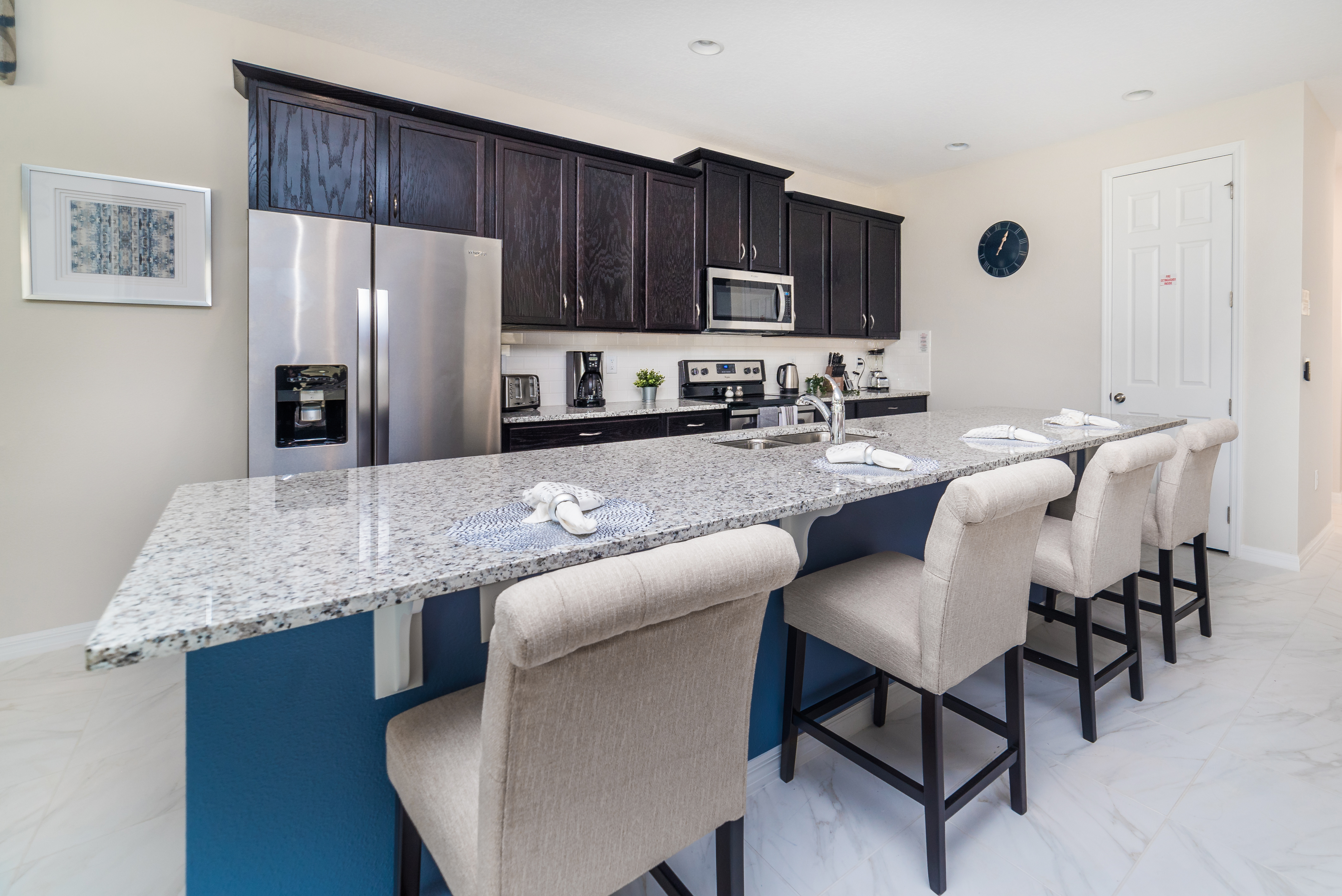 Home Six Bedrooms with Private Pool