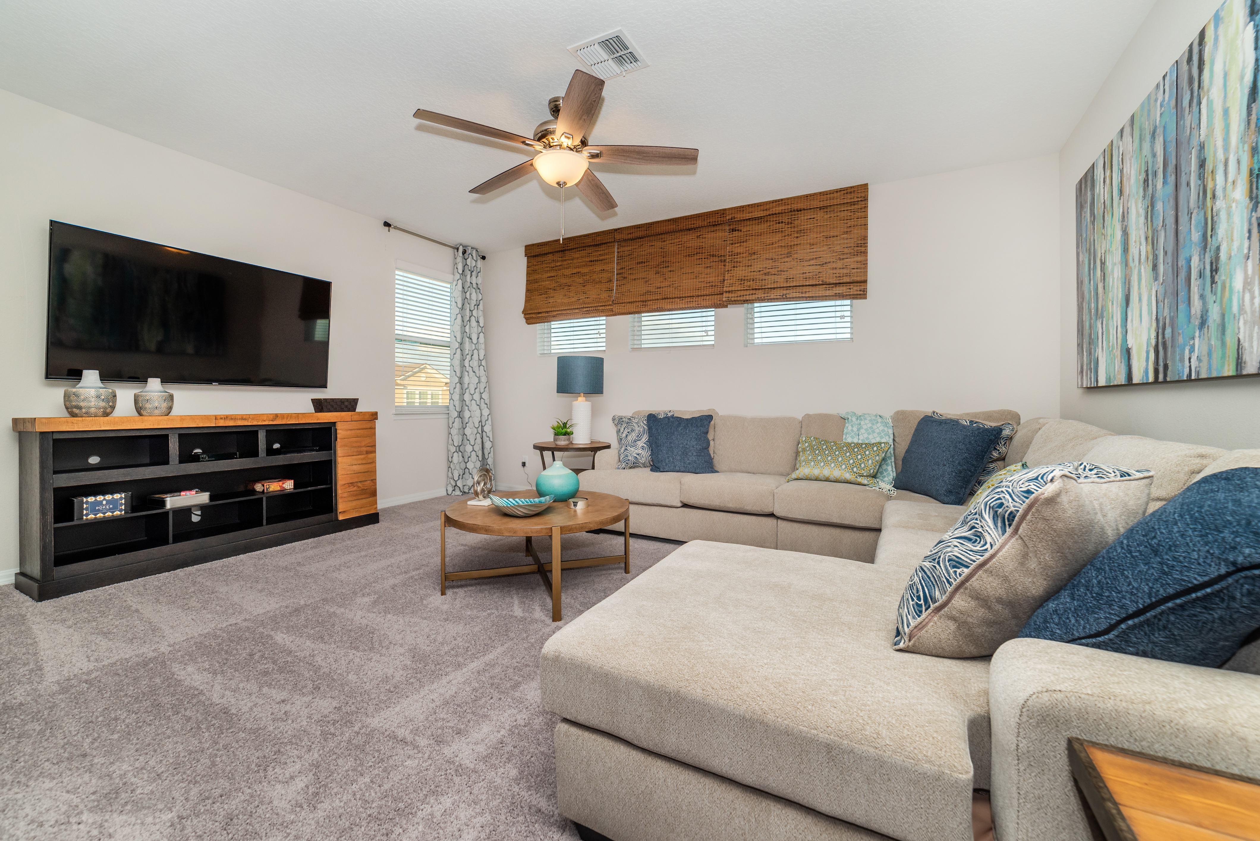 Home Five Bedrooms with Private Pool