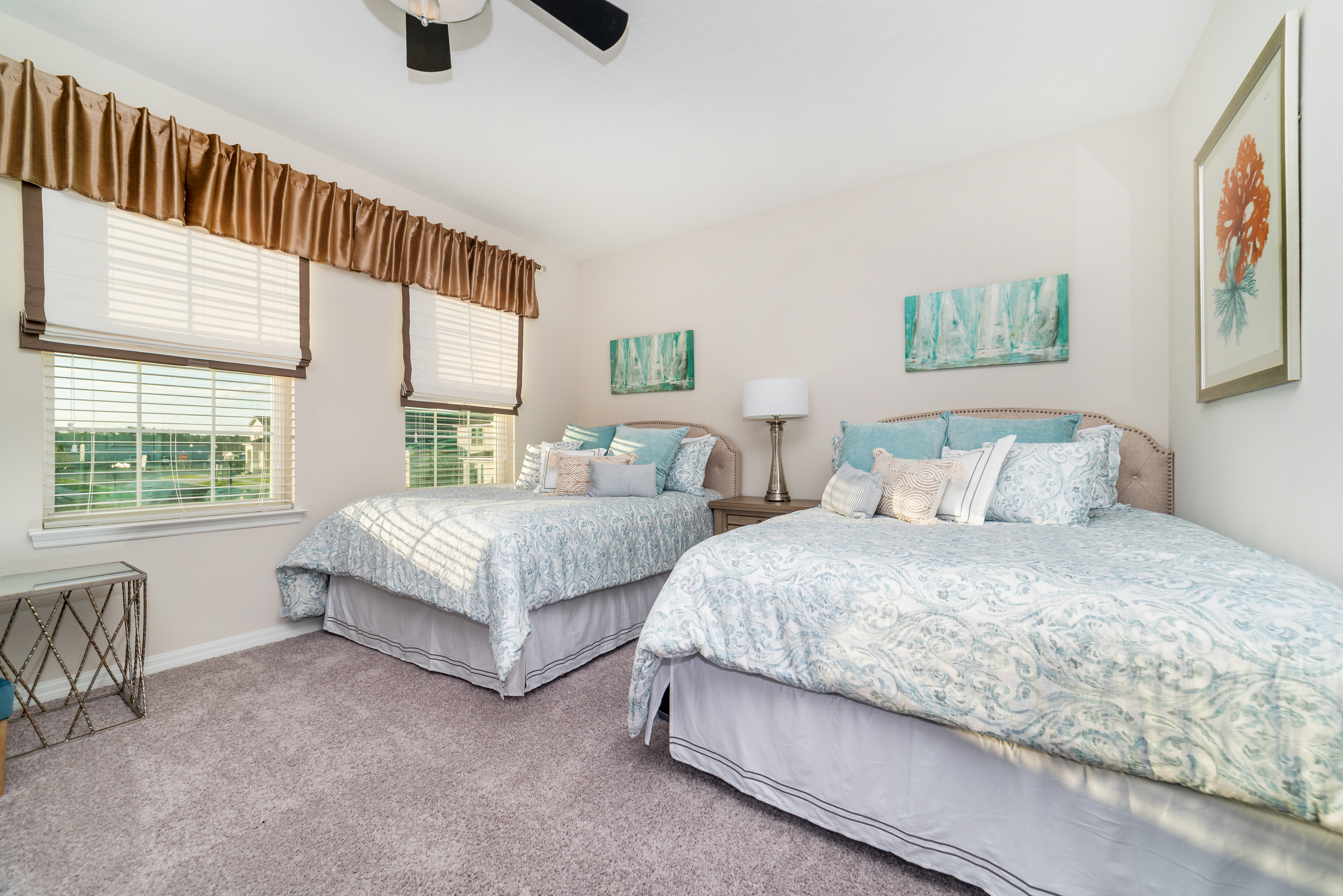 Home Five Bedrooms with Private Pool