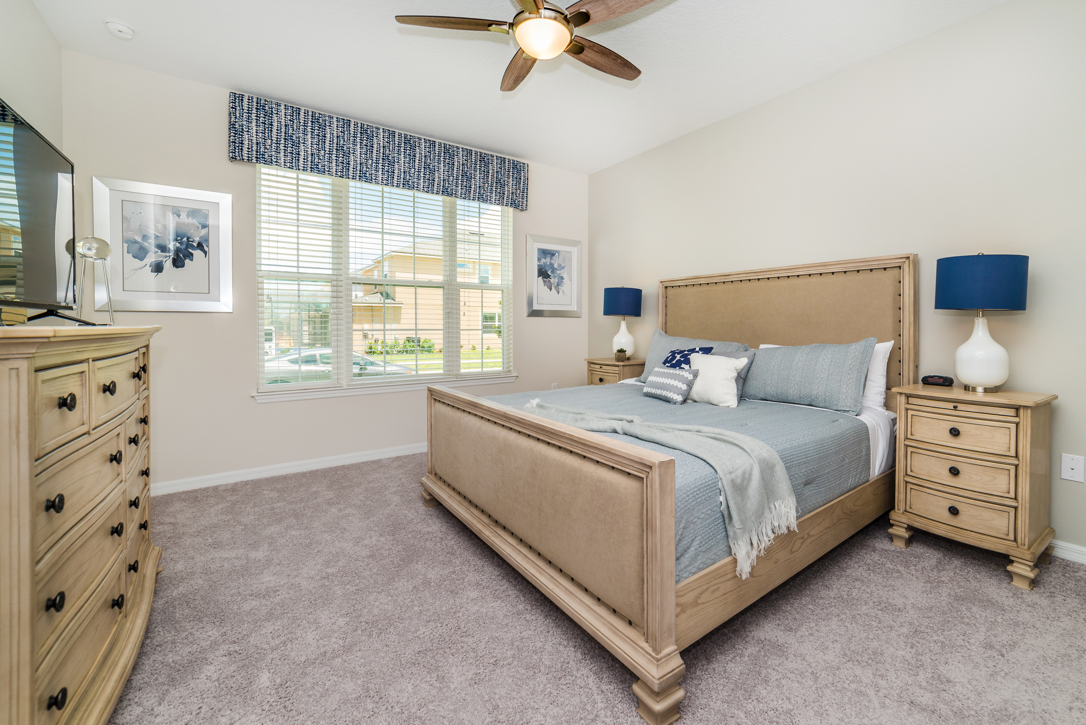 Home Six Bedrooms with Private Pool