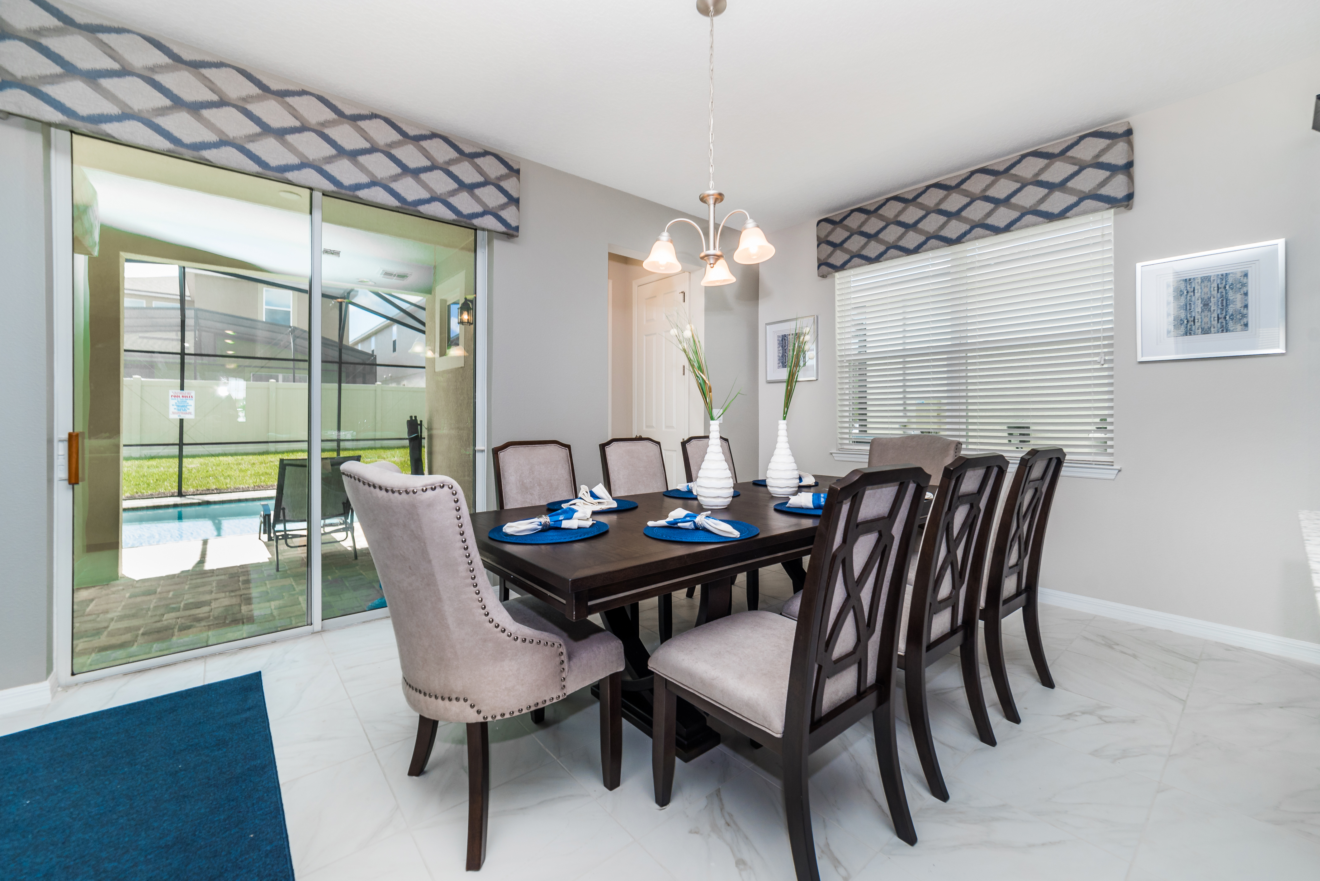 Home Six Bedrooms with Private Pool