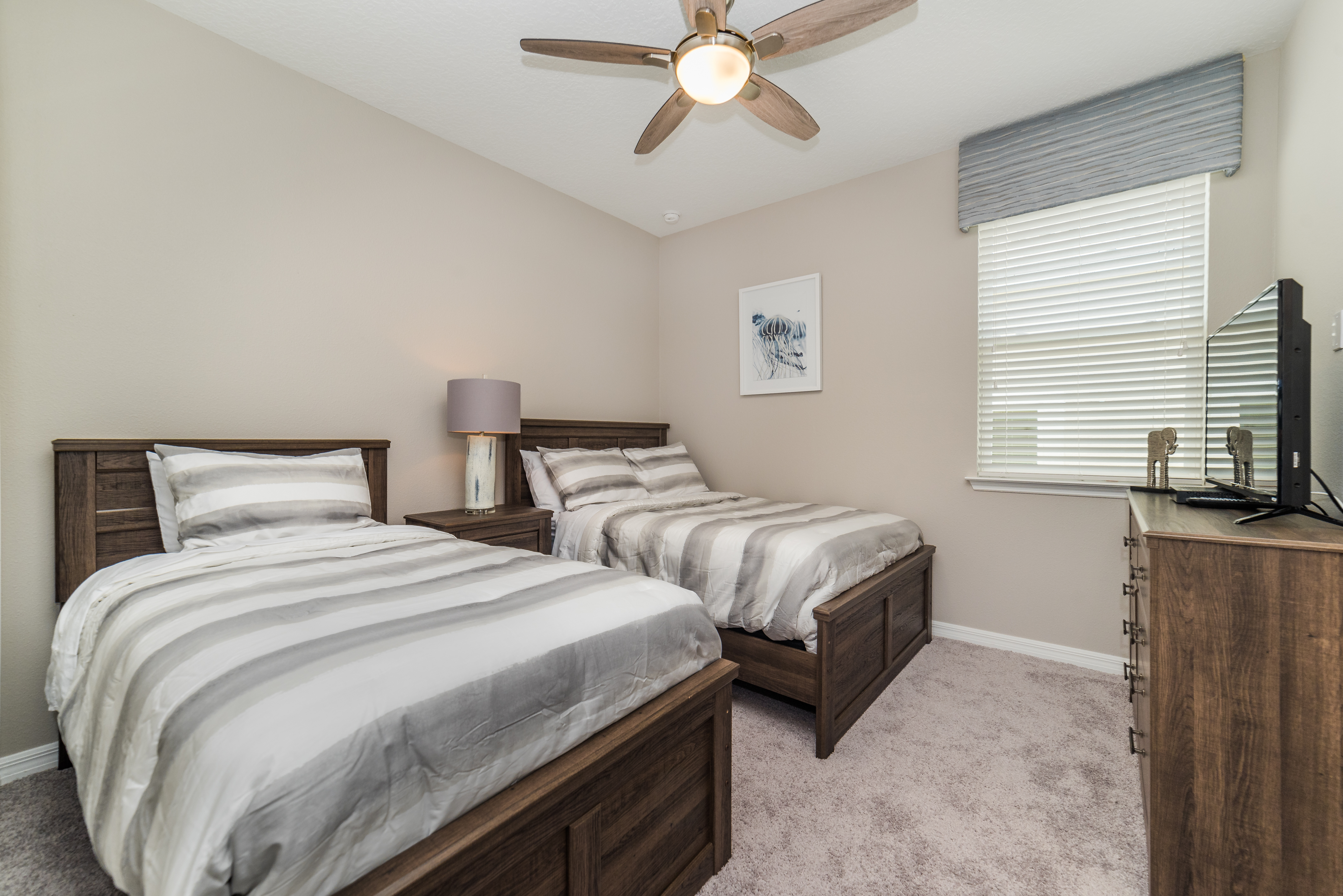 Home Six Bedrooms with Private Pool