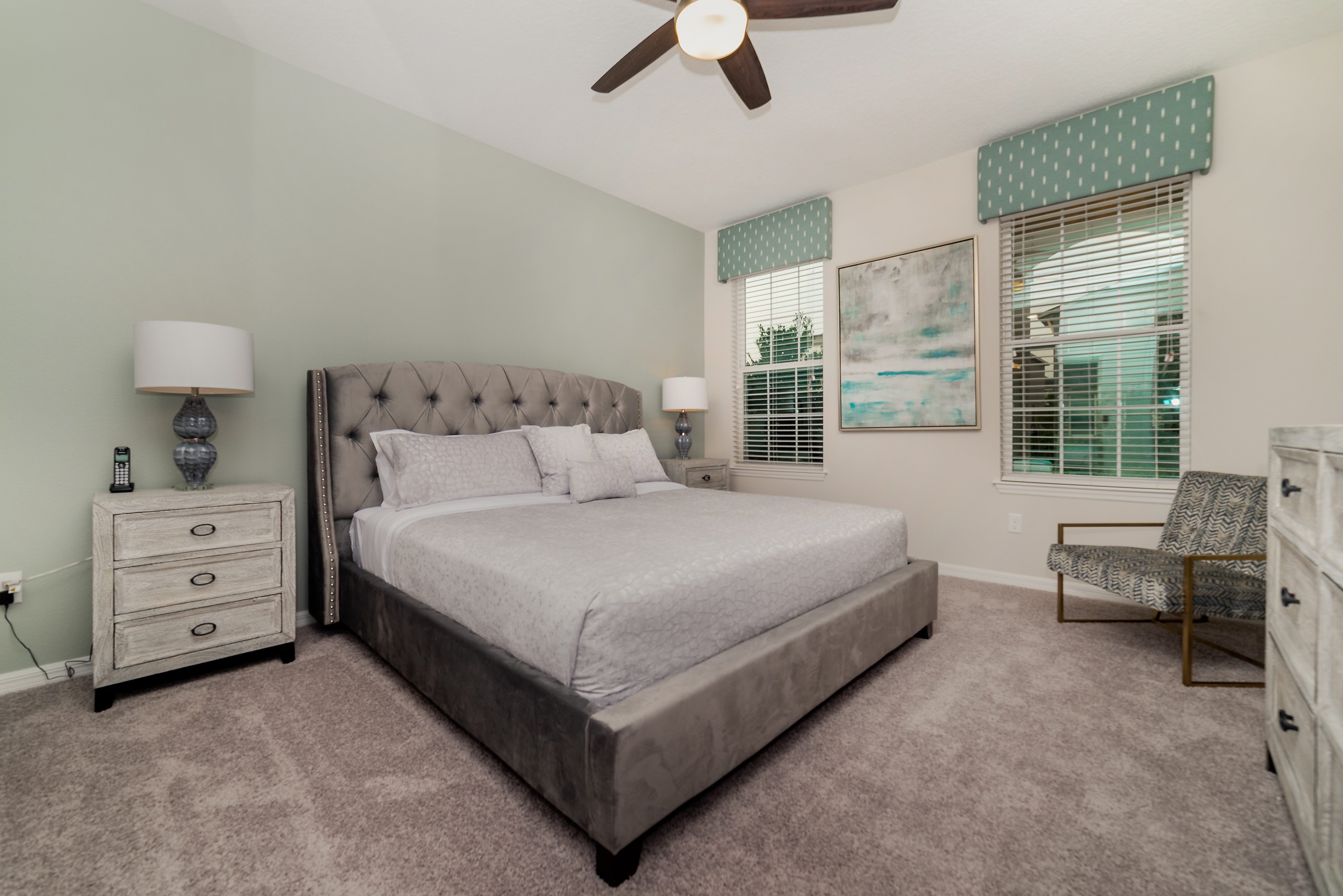 Home Four Bedrooms with Private Pool