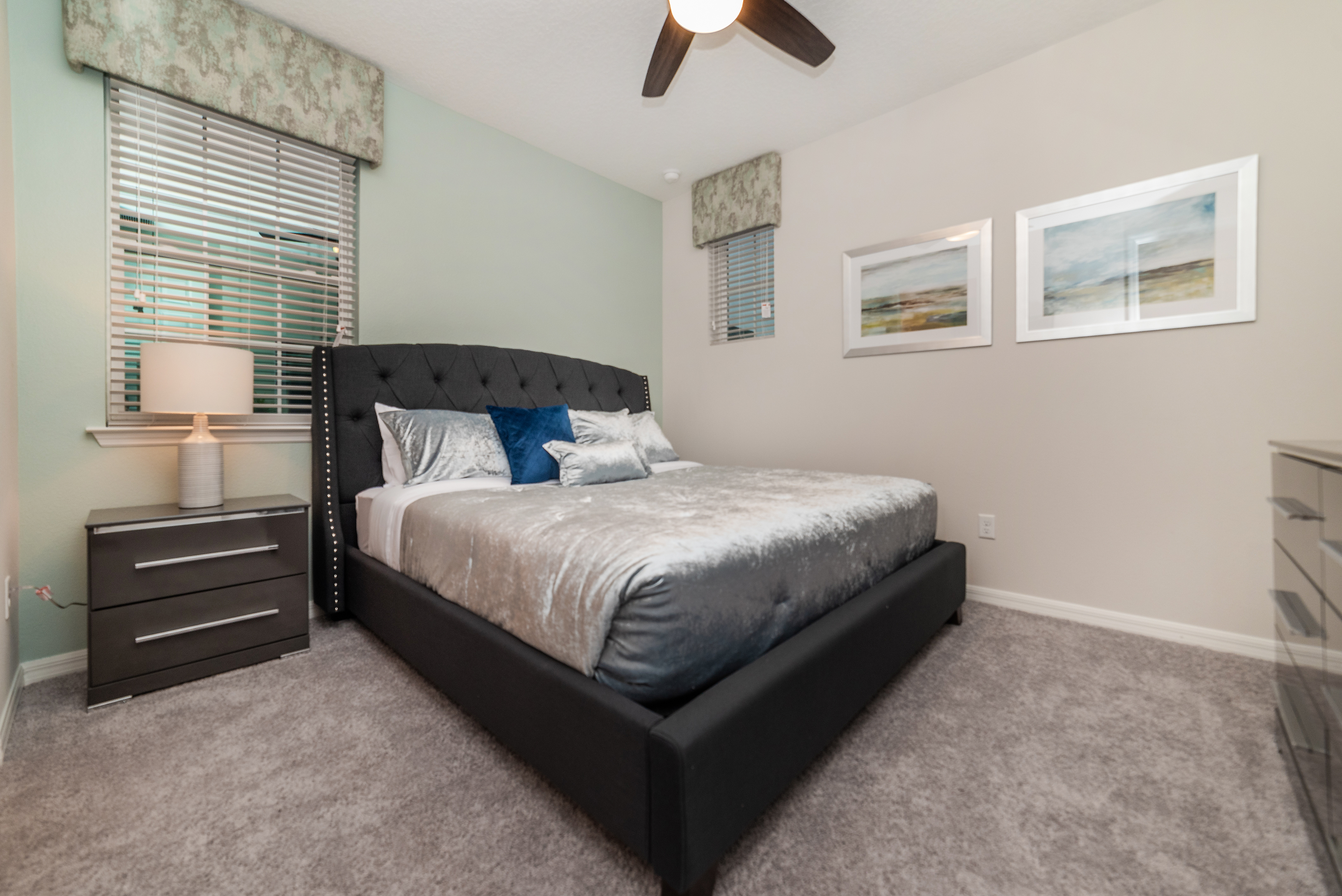 Home Four Bedrooms with Private Pool