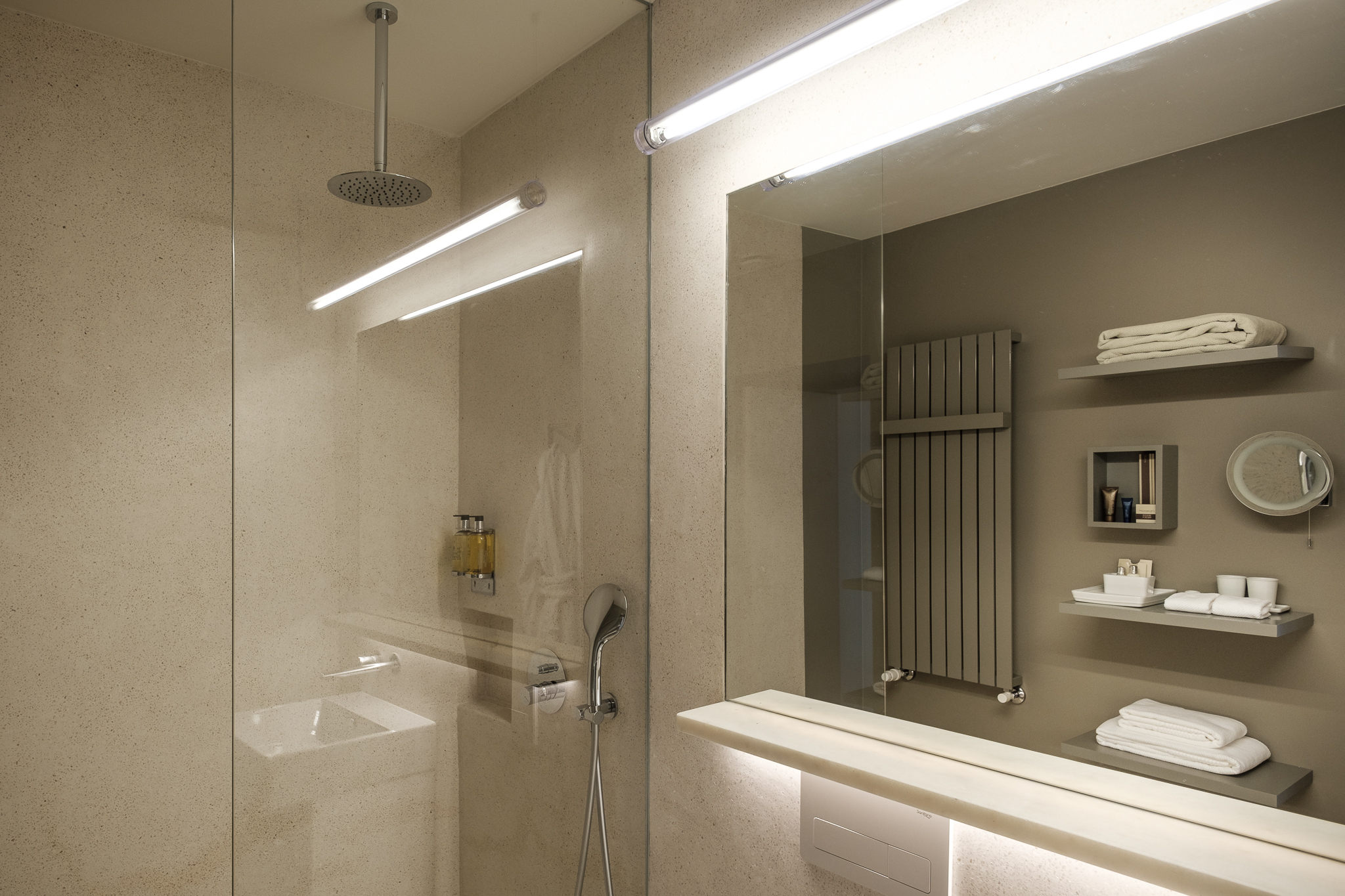 Double or Twin Mountain View