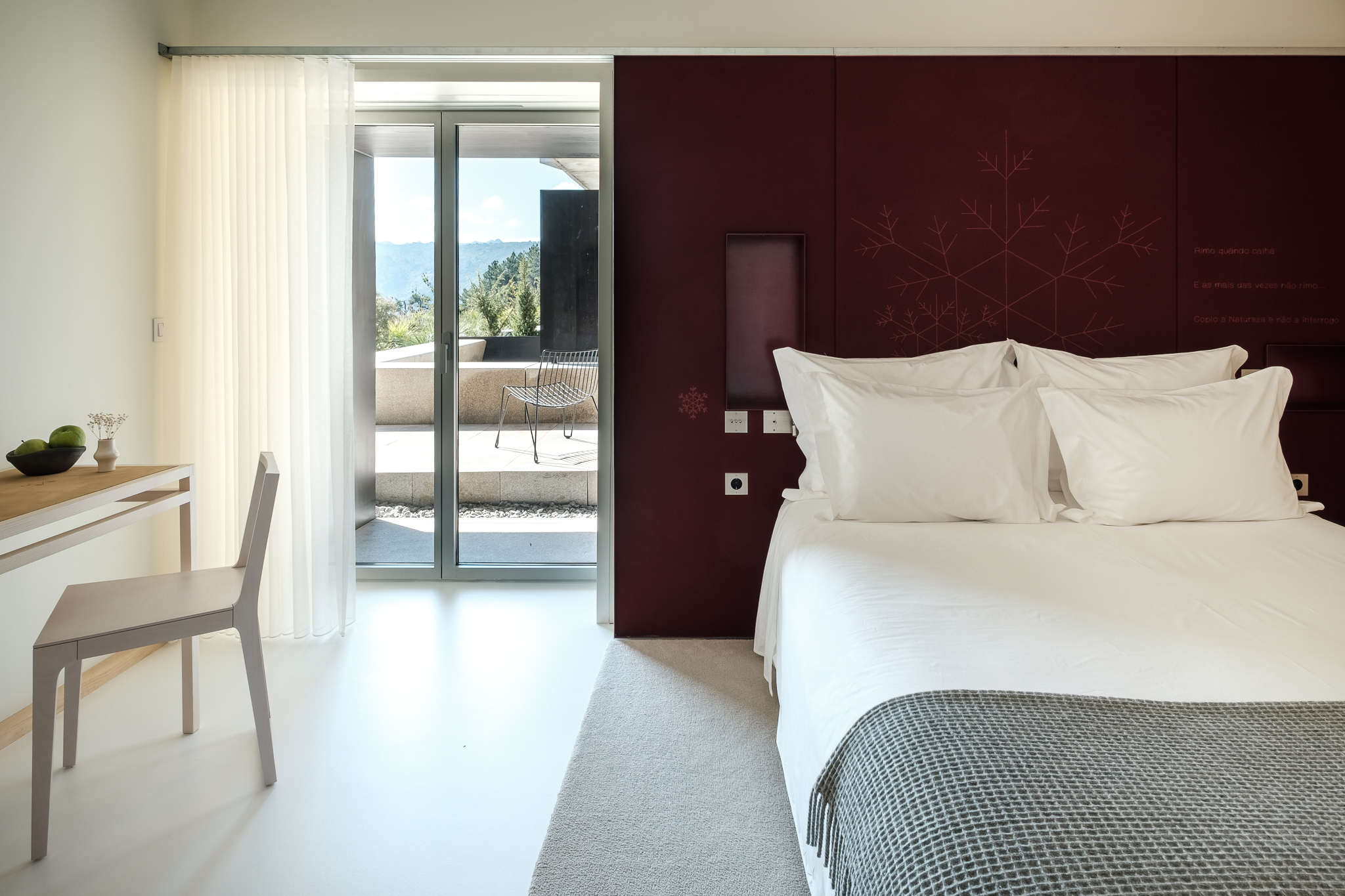 Double or Twin Mountain View