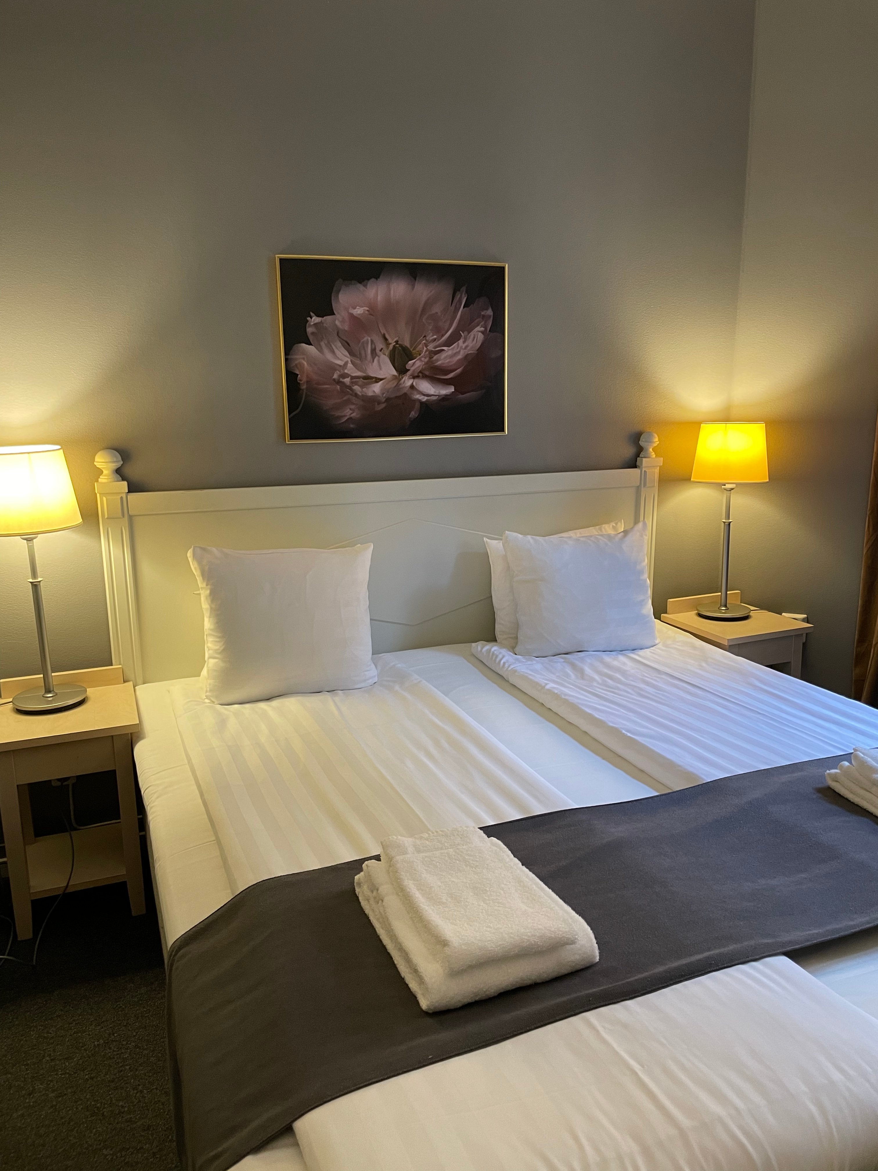 Double or Twin with Shared Bathroom