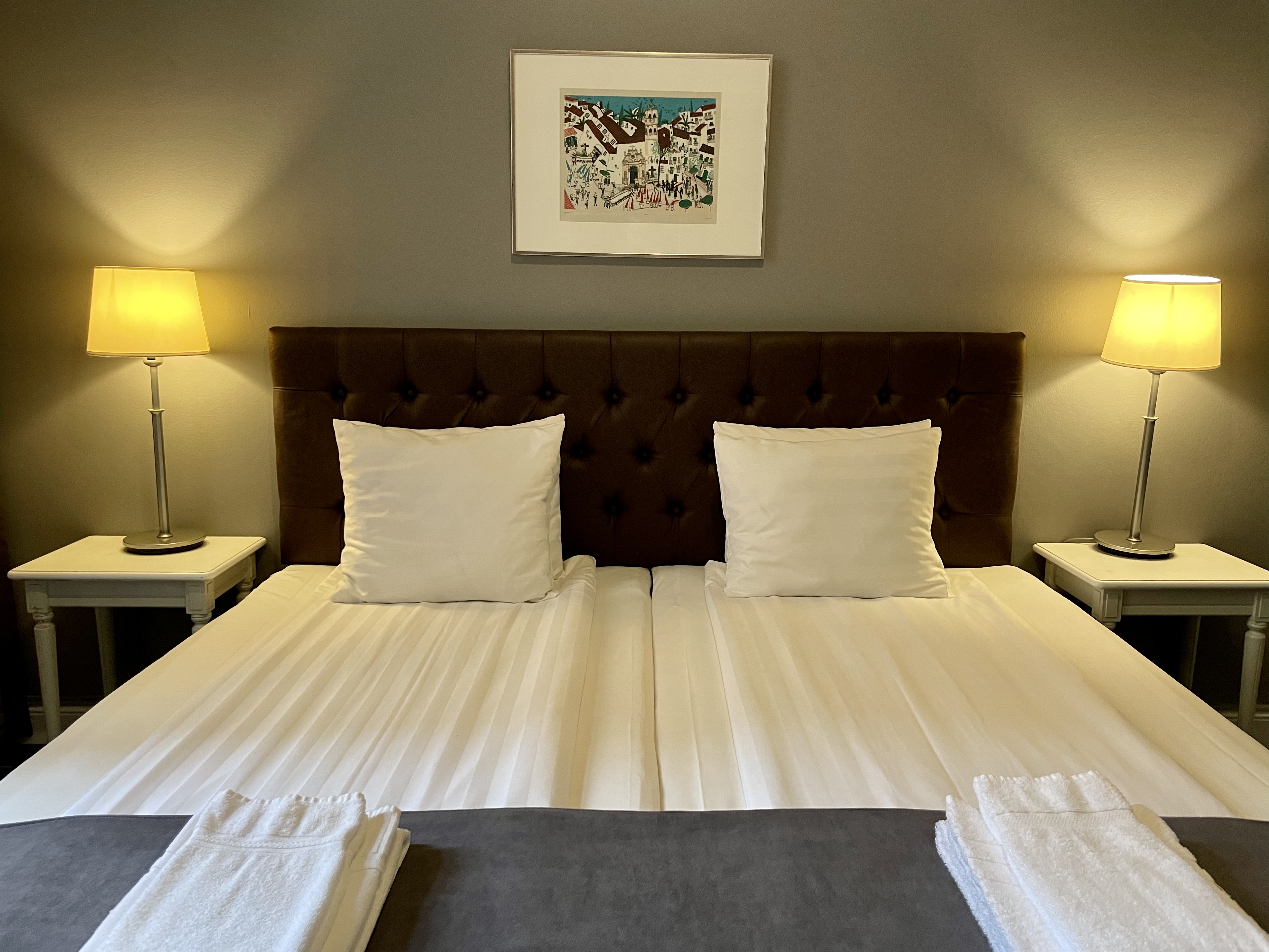 Double or Twin with Shared Bathroom