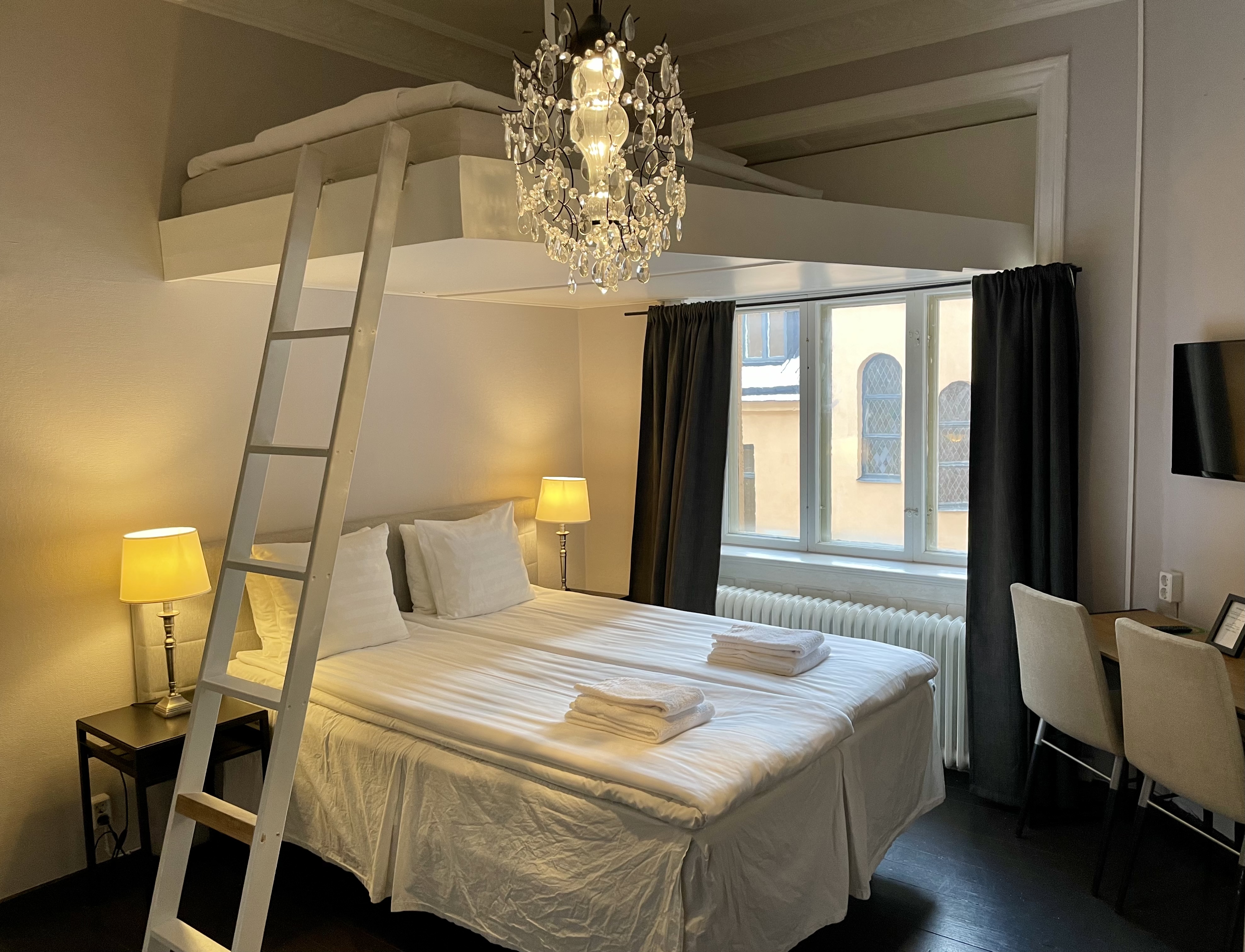 Double or Twin Standard