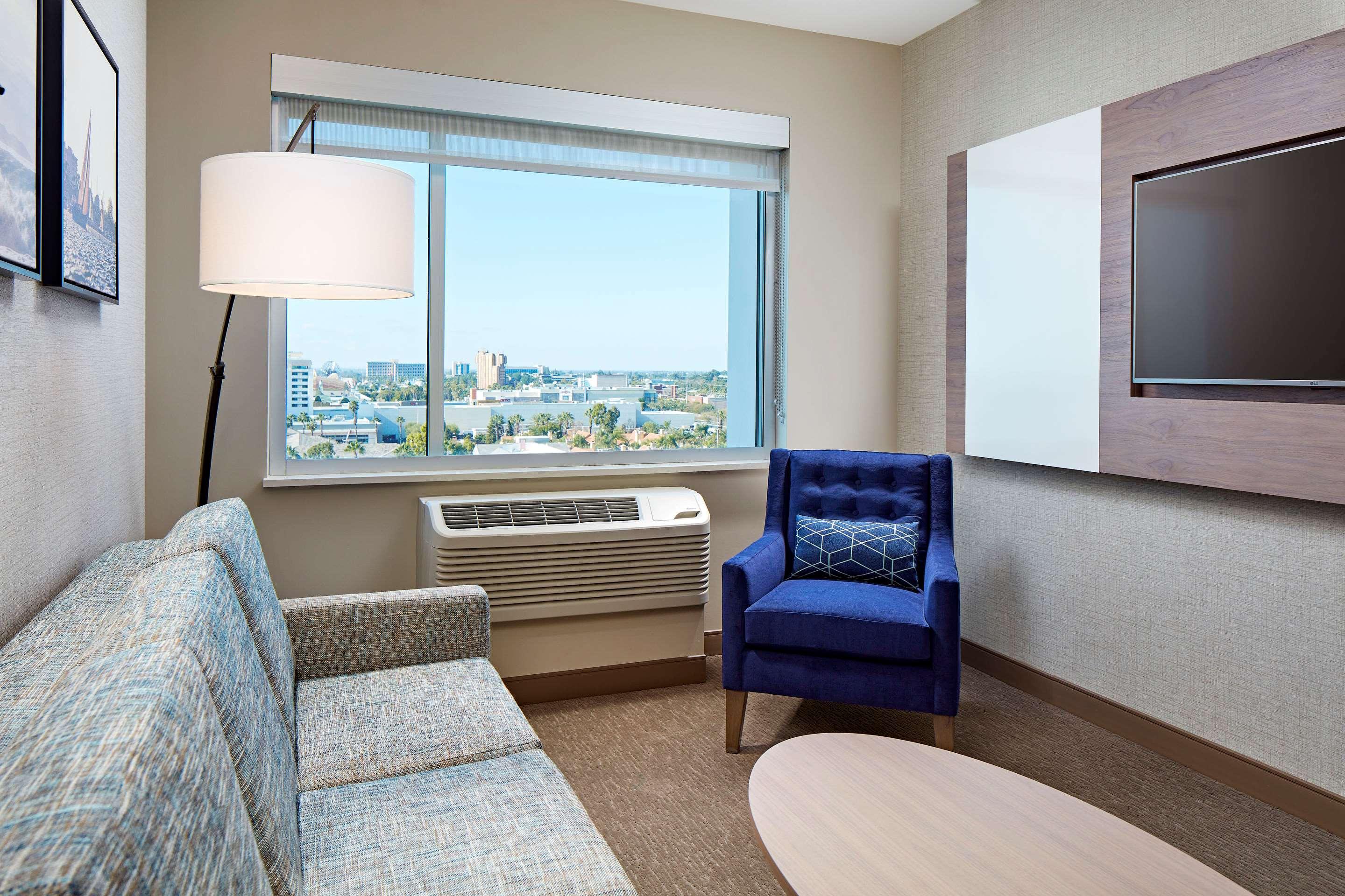 Suite Two Queen Beds Non Smoking