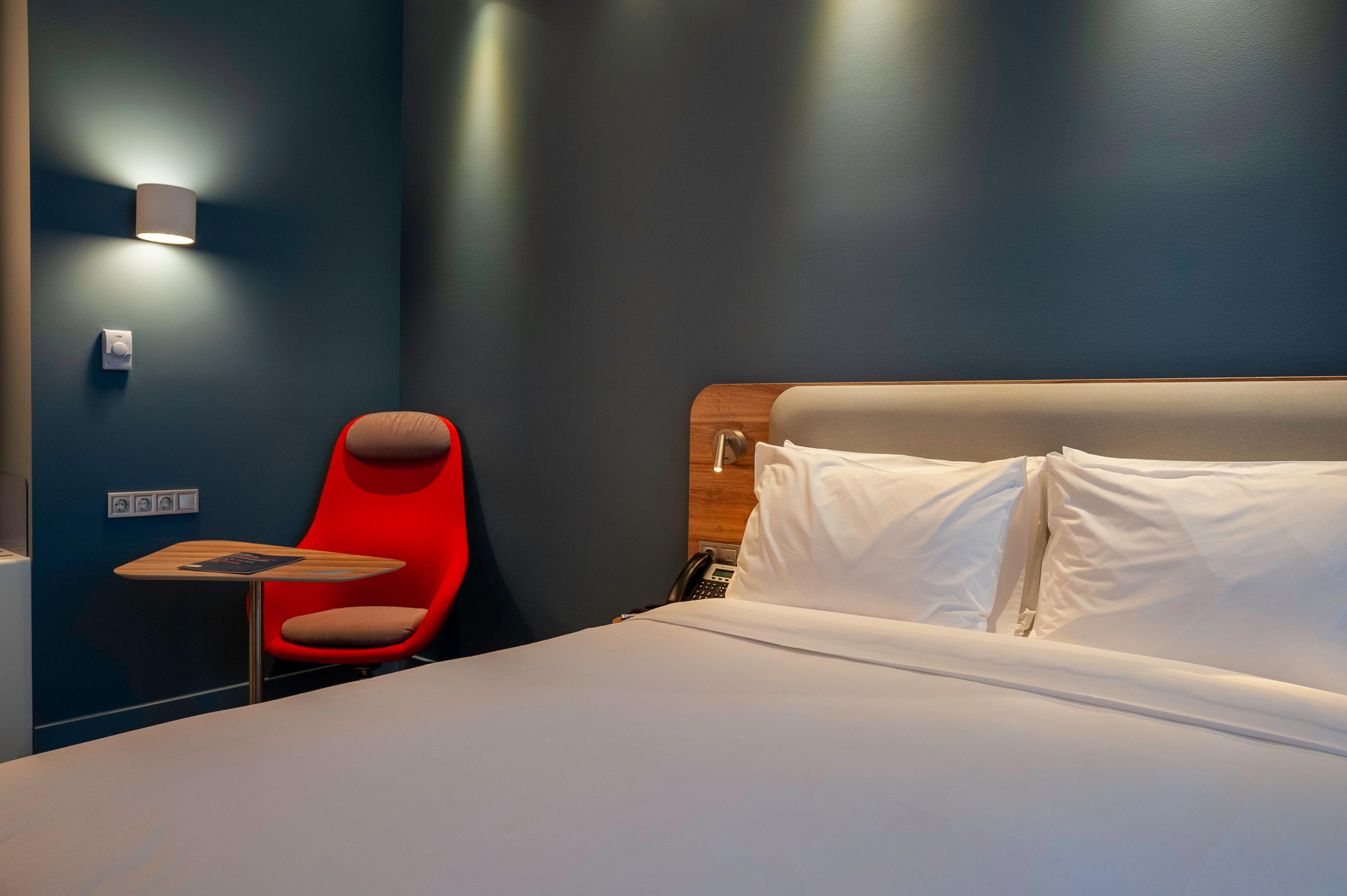 Double Queen Size Bed