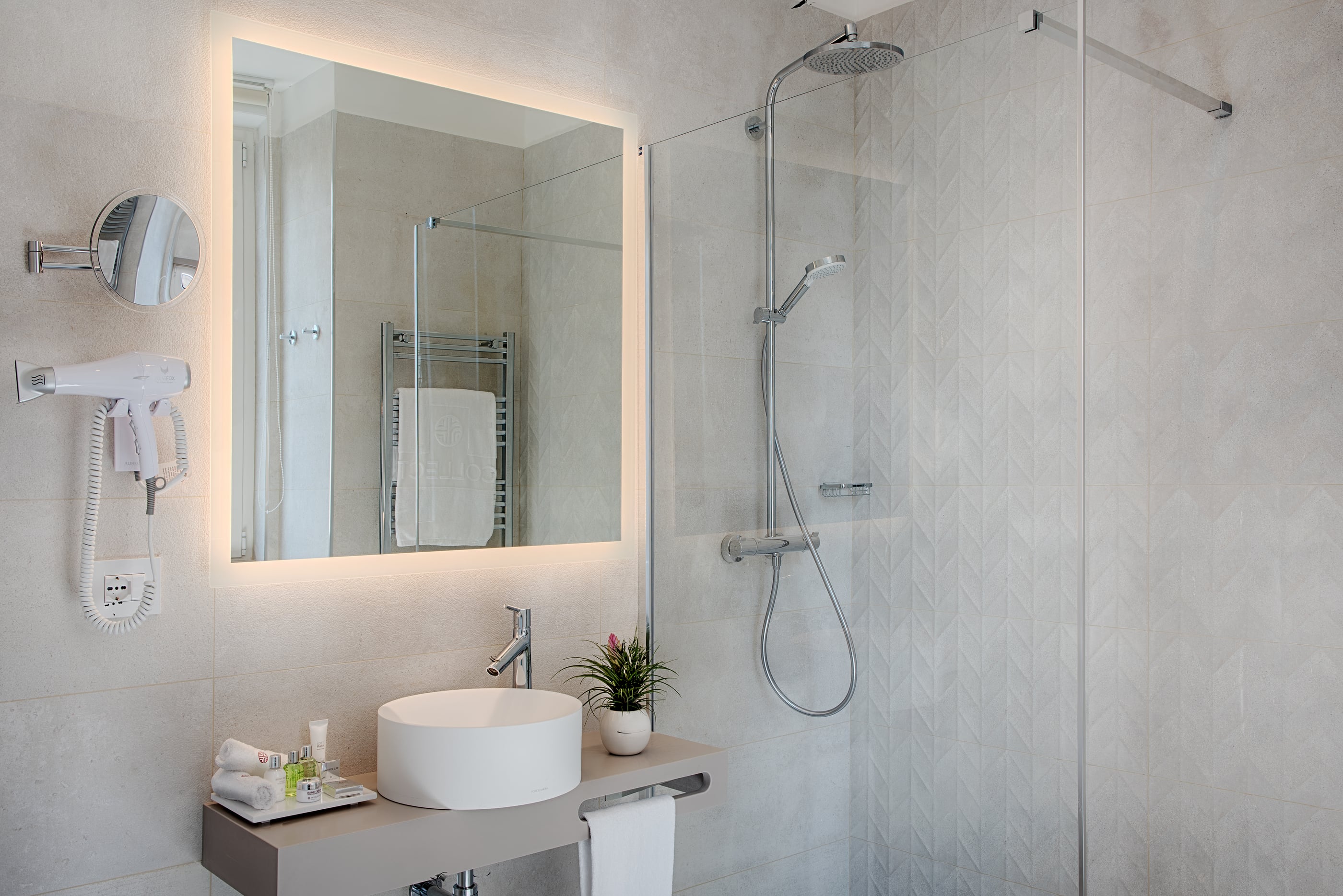 Junior Suite with Views