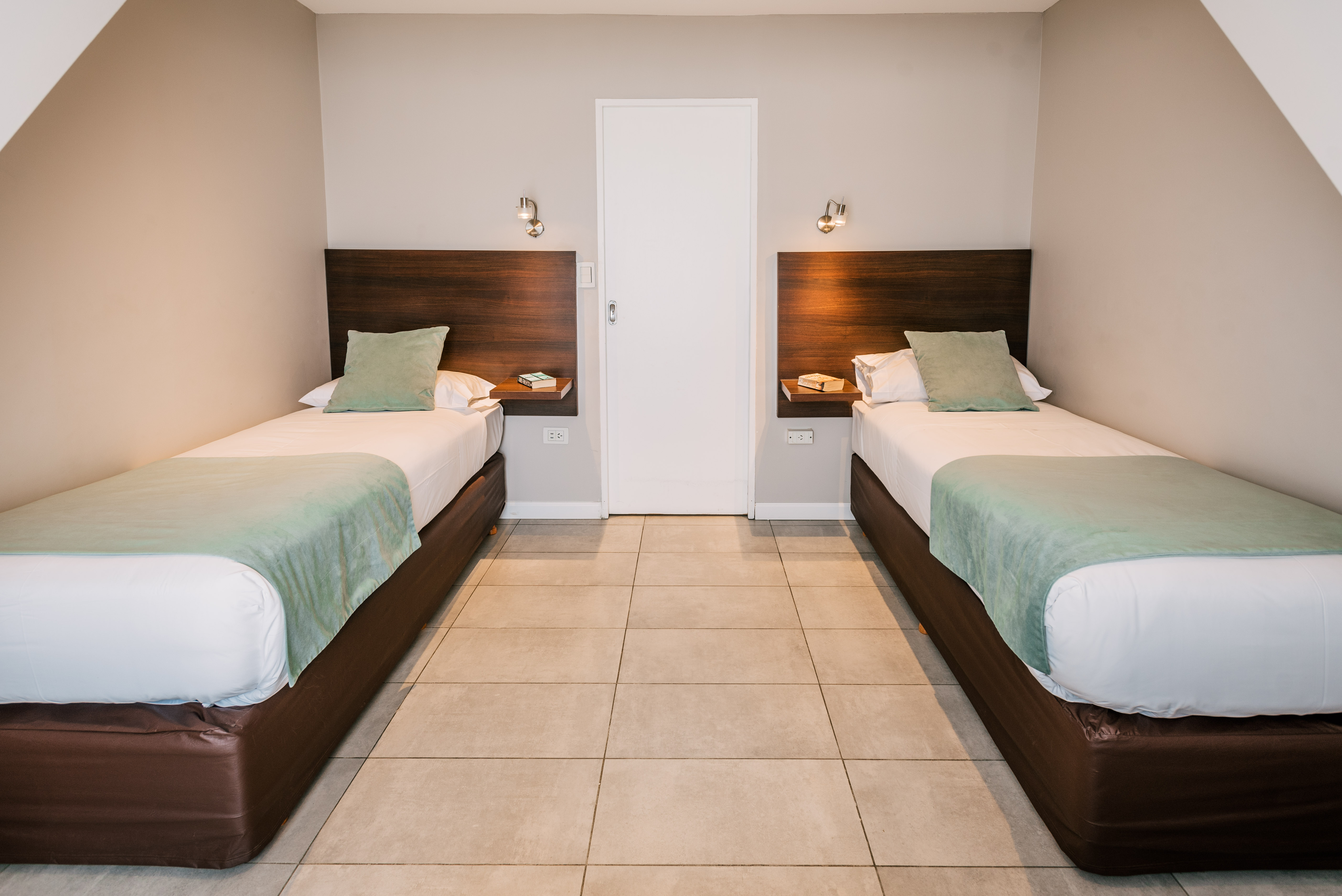 Apartment Capacity 4