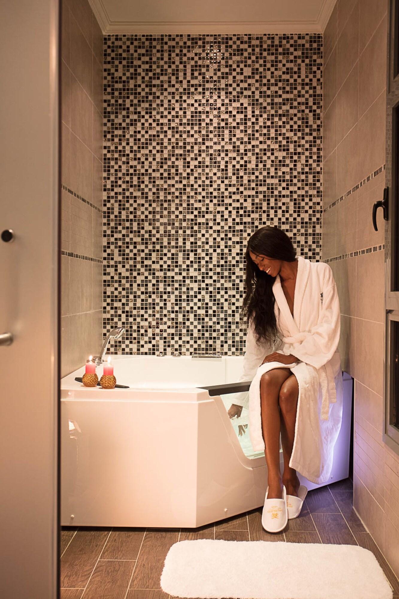 Suite Deluxe King Bed