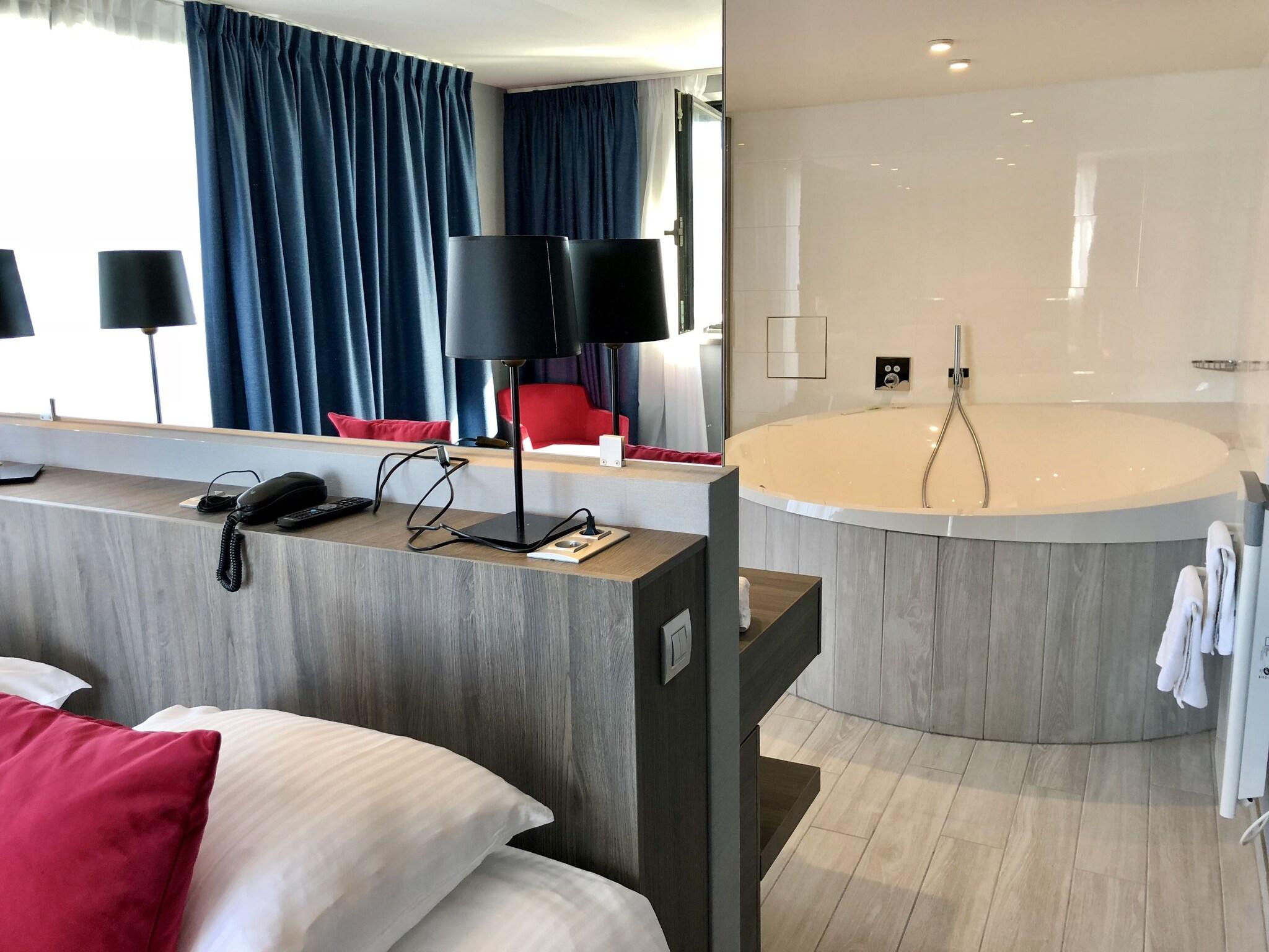 Suite King Bed One Bedroom 