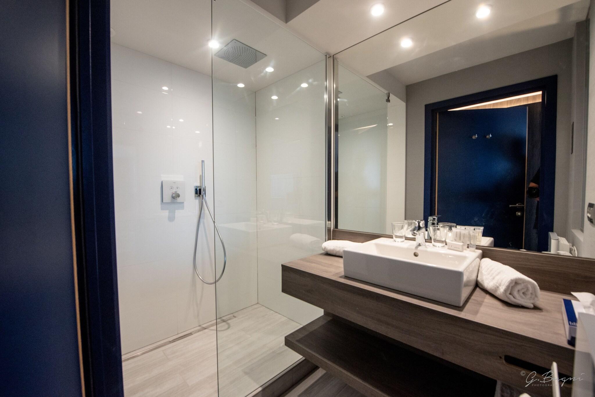 Double Executive King Bed