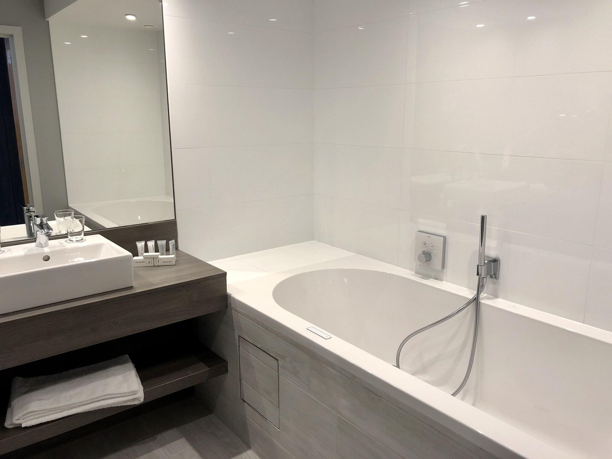 Double Executive King Bed