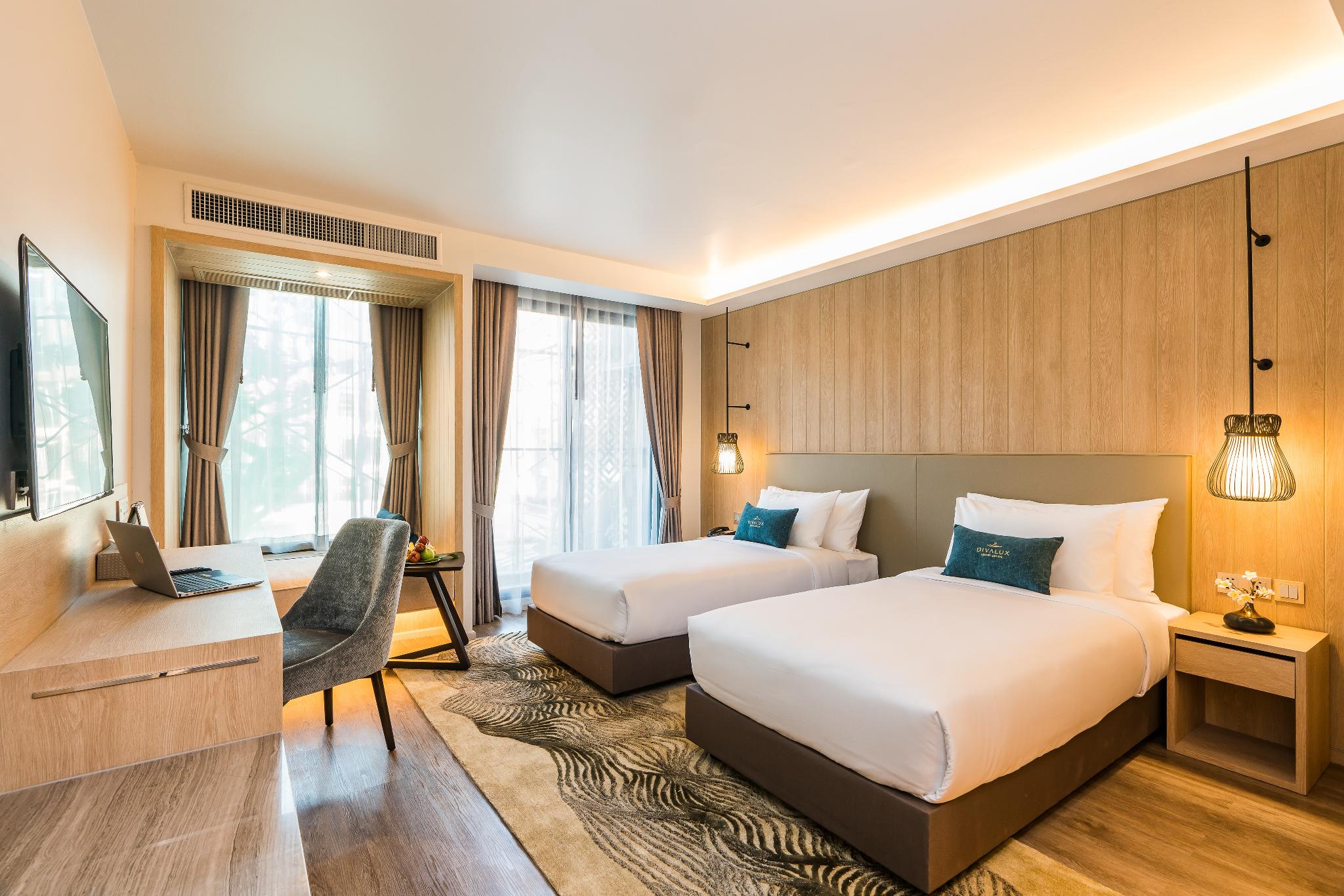 Double or Twin Deluxe Pool View