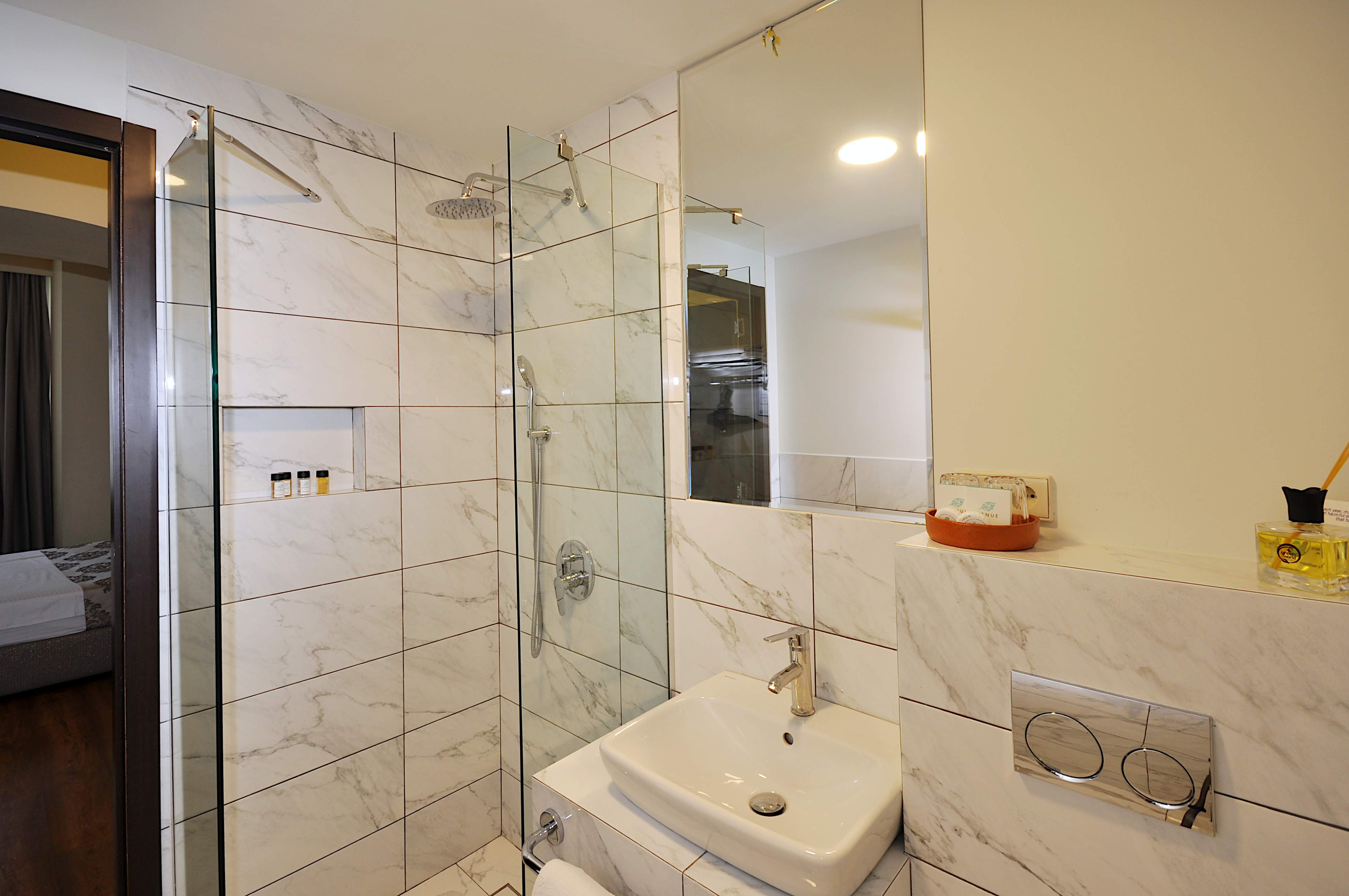 Double Queen Size Bed