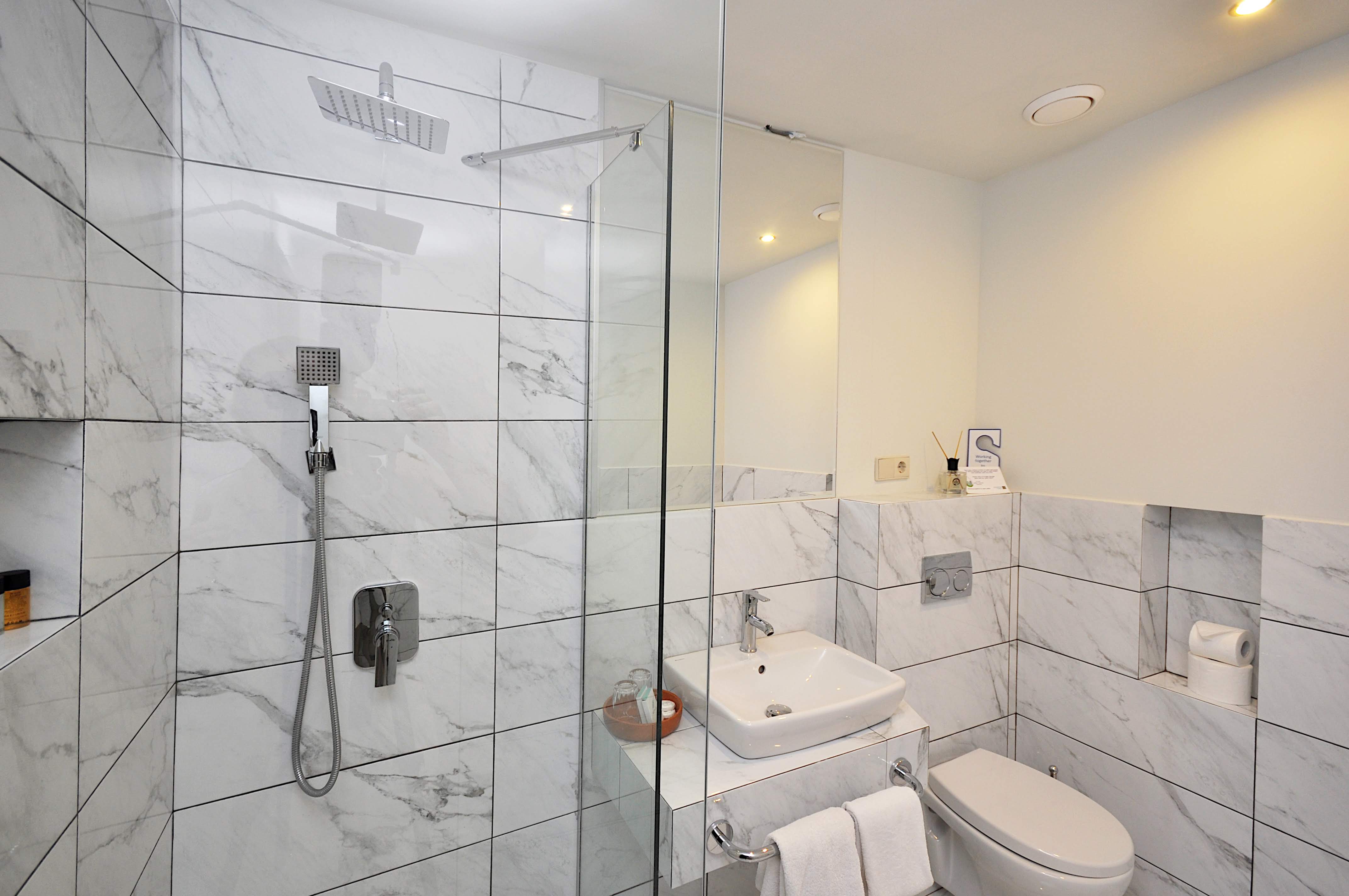 Double Queen Size Bed