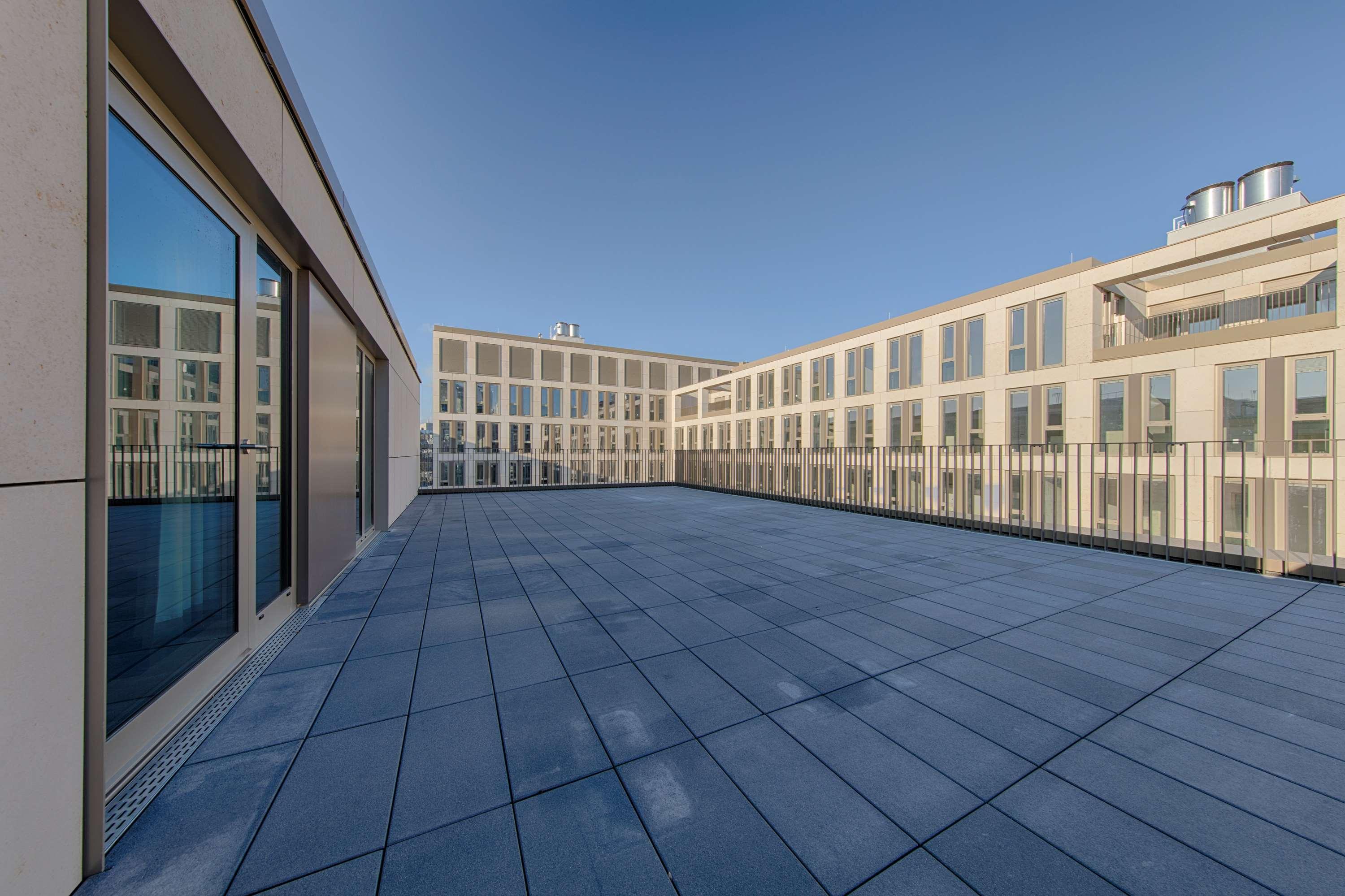 Apartment King Size Bed