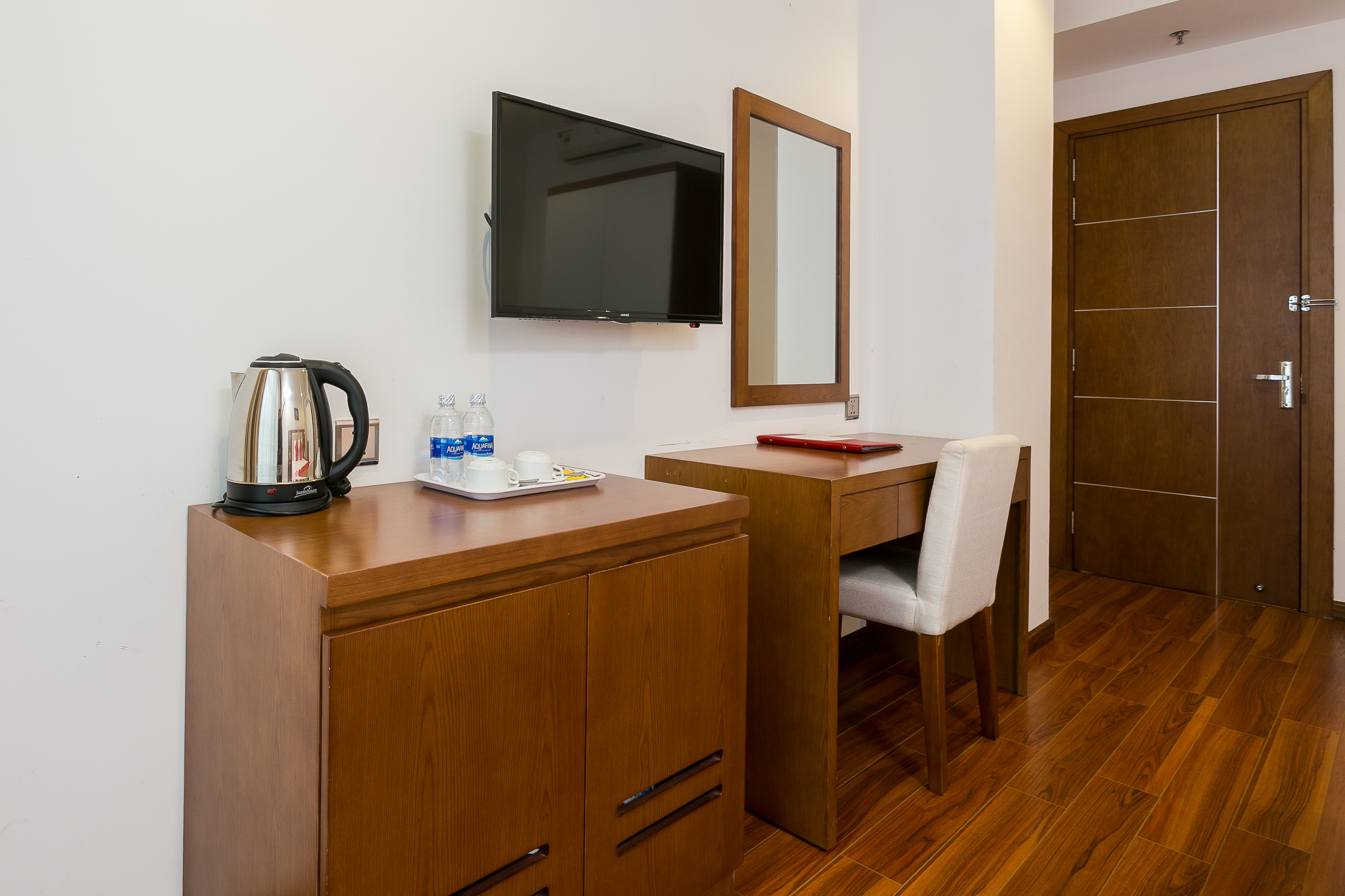 Family Room Capacity 6