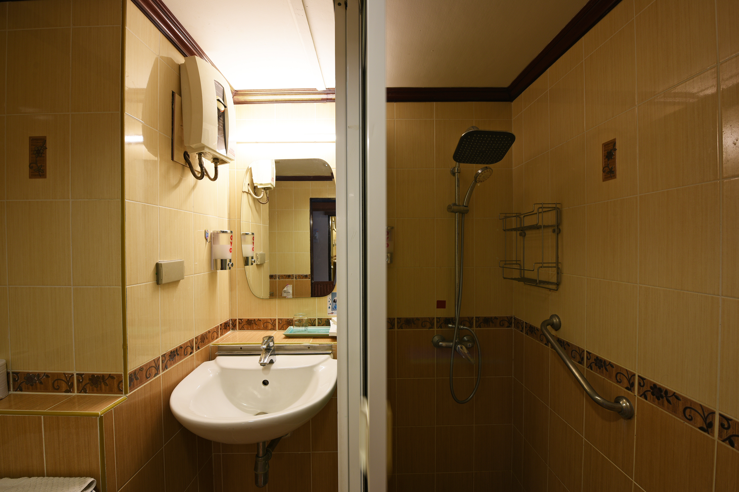 Twin Deluxe Pool View