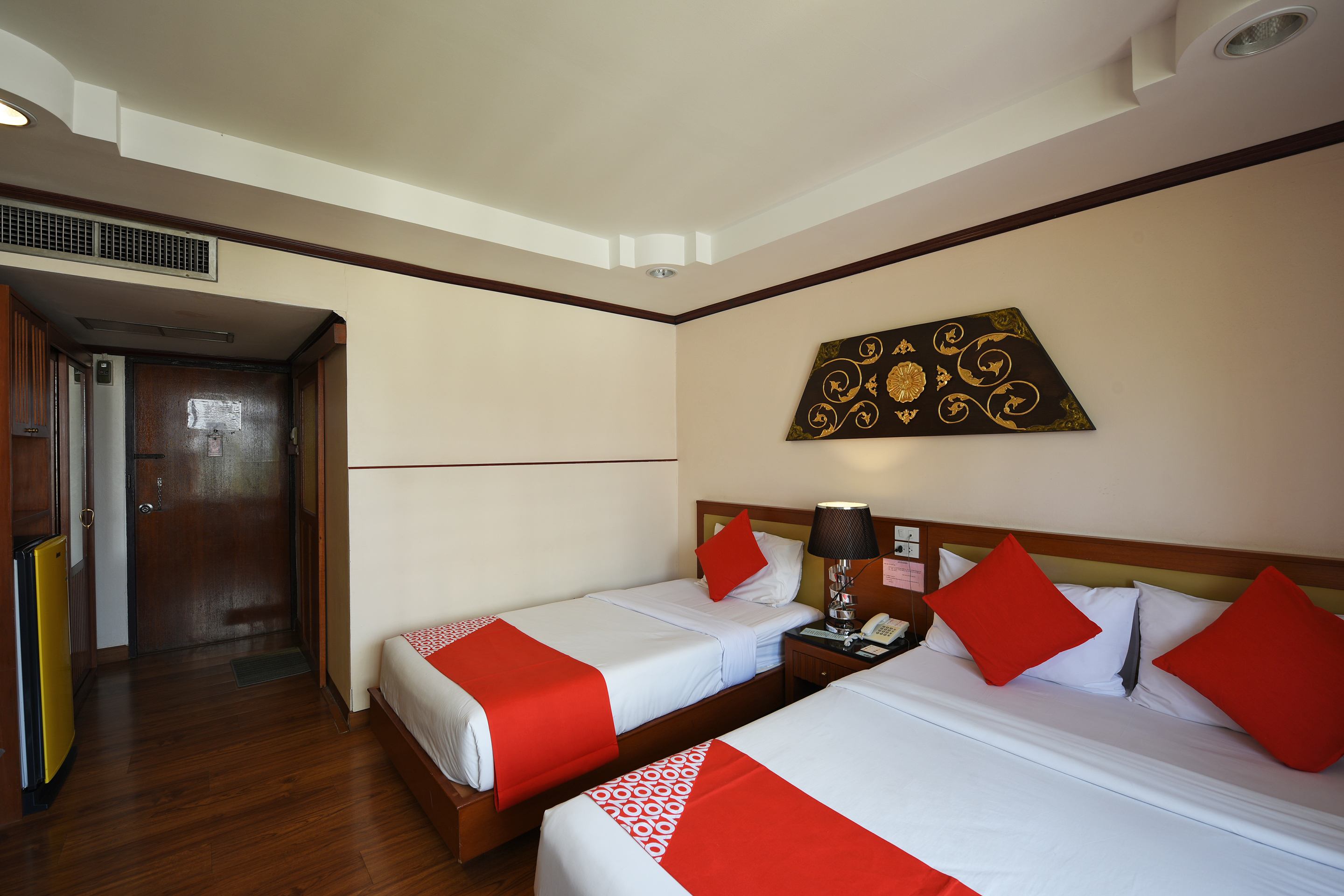 Twin Deluxe Pool View