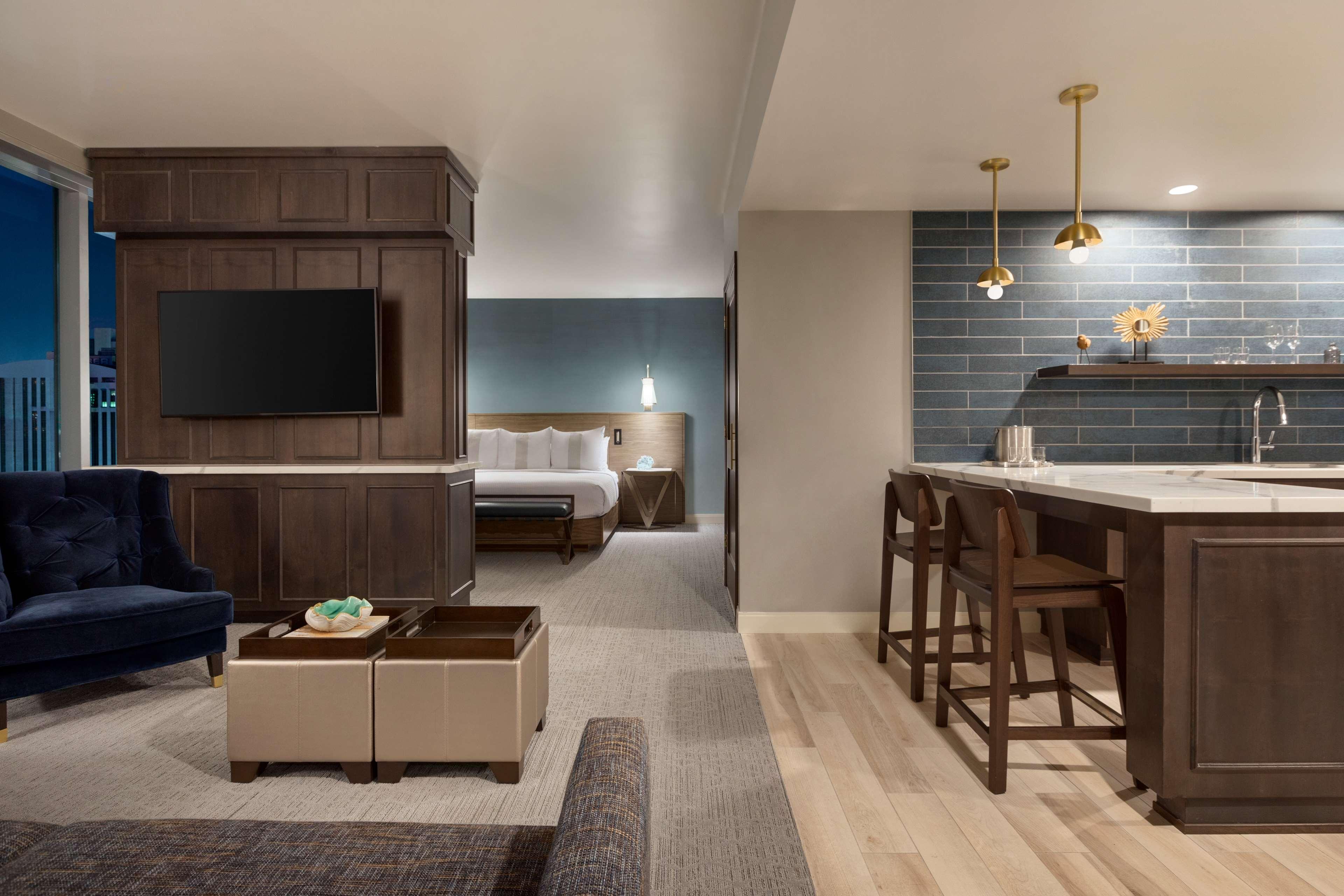 Junior Suite King Size Bed