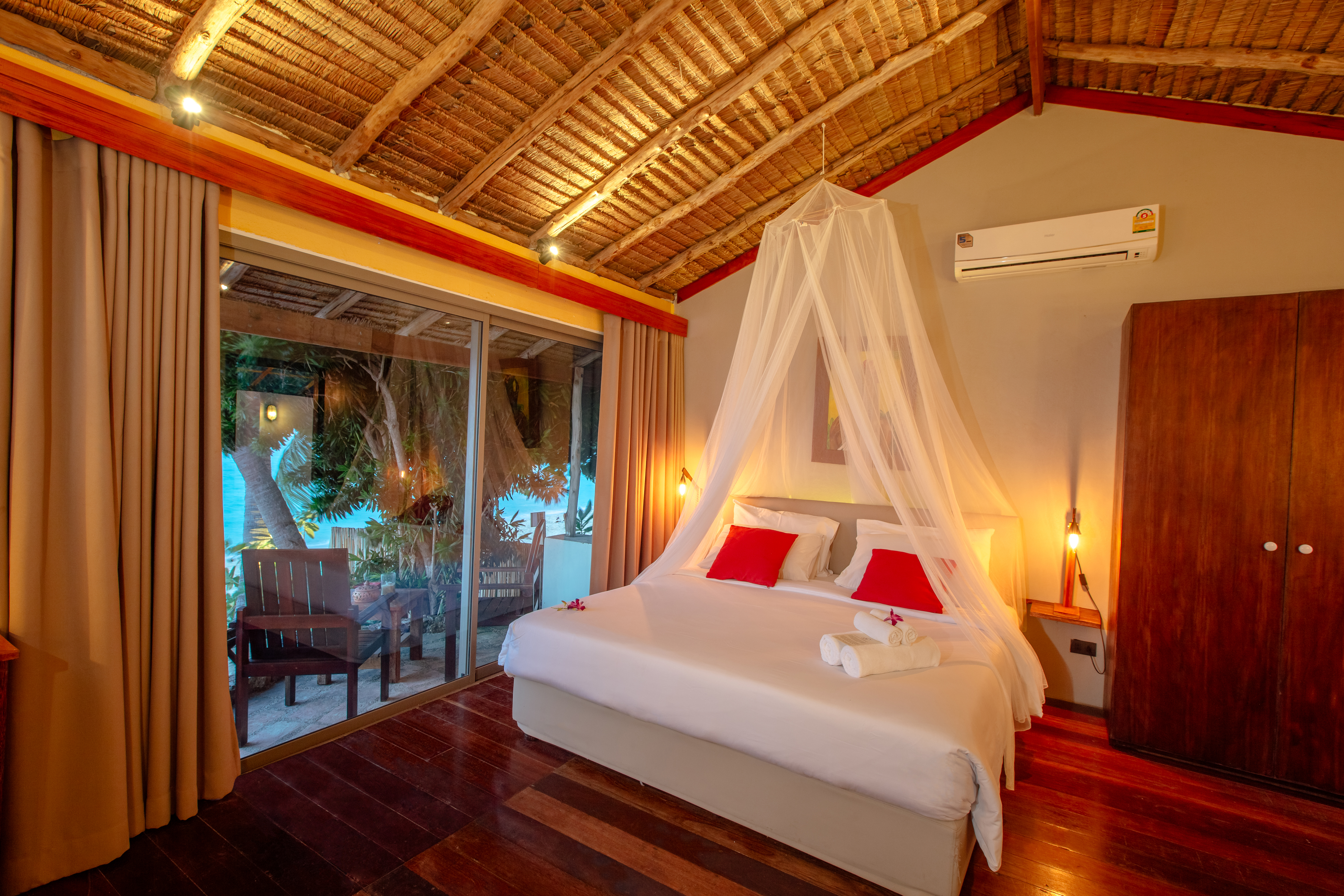 Bungalow Superior Beach Front