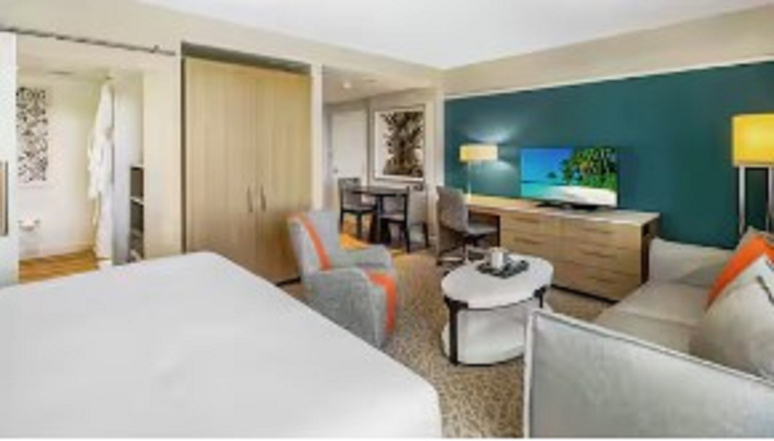 Junior Suite Accessible King Size Bed