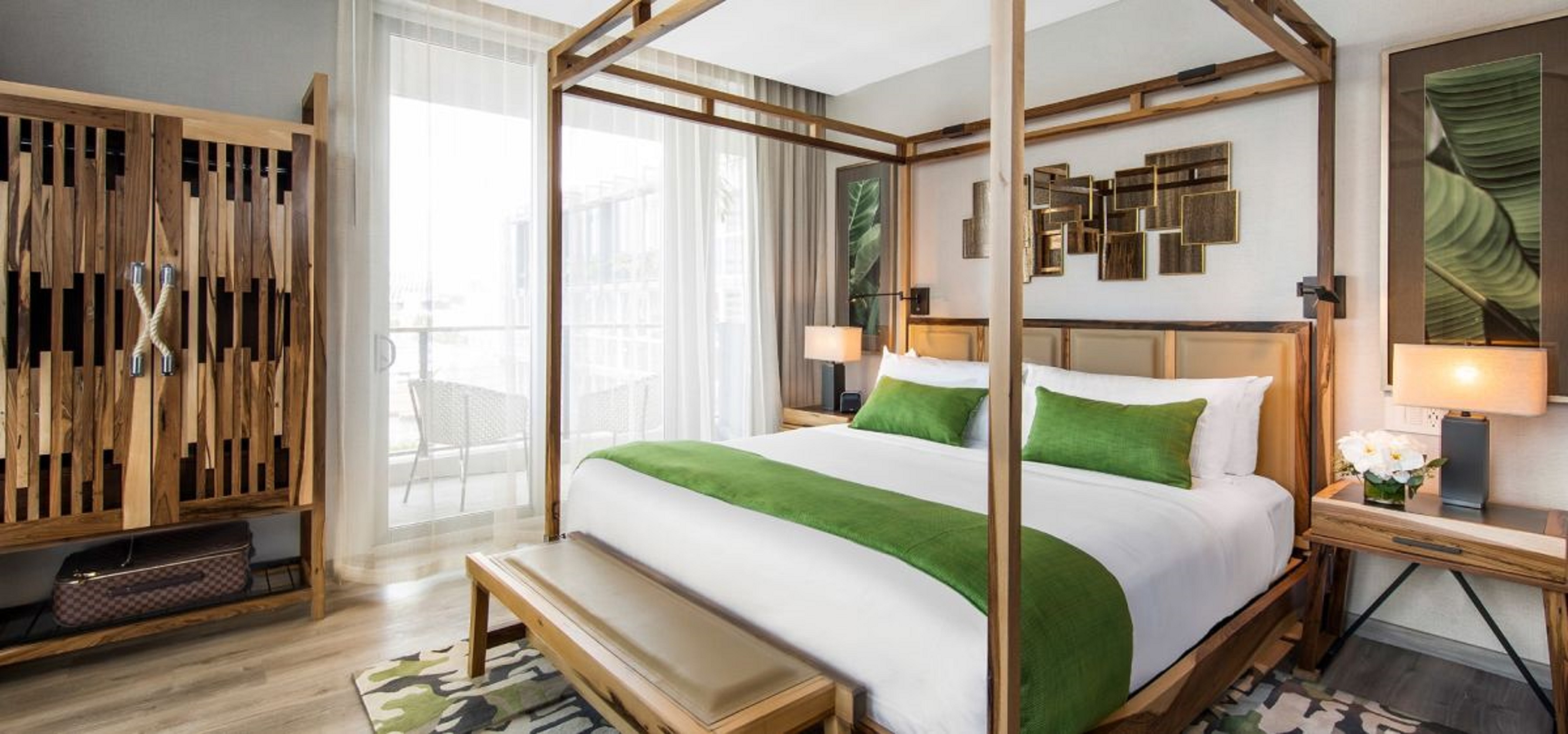 Double Deluxe King Bed