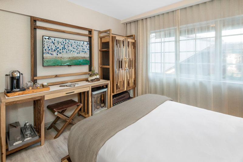 Double Superior King Bed