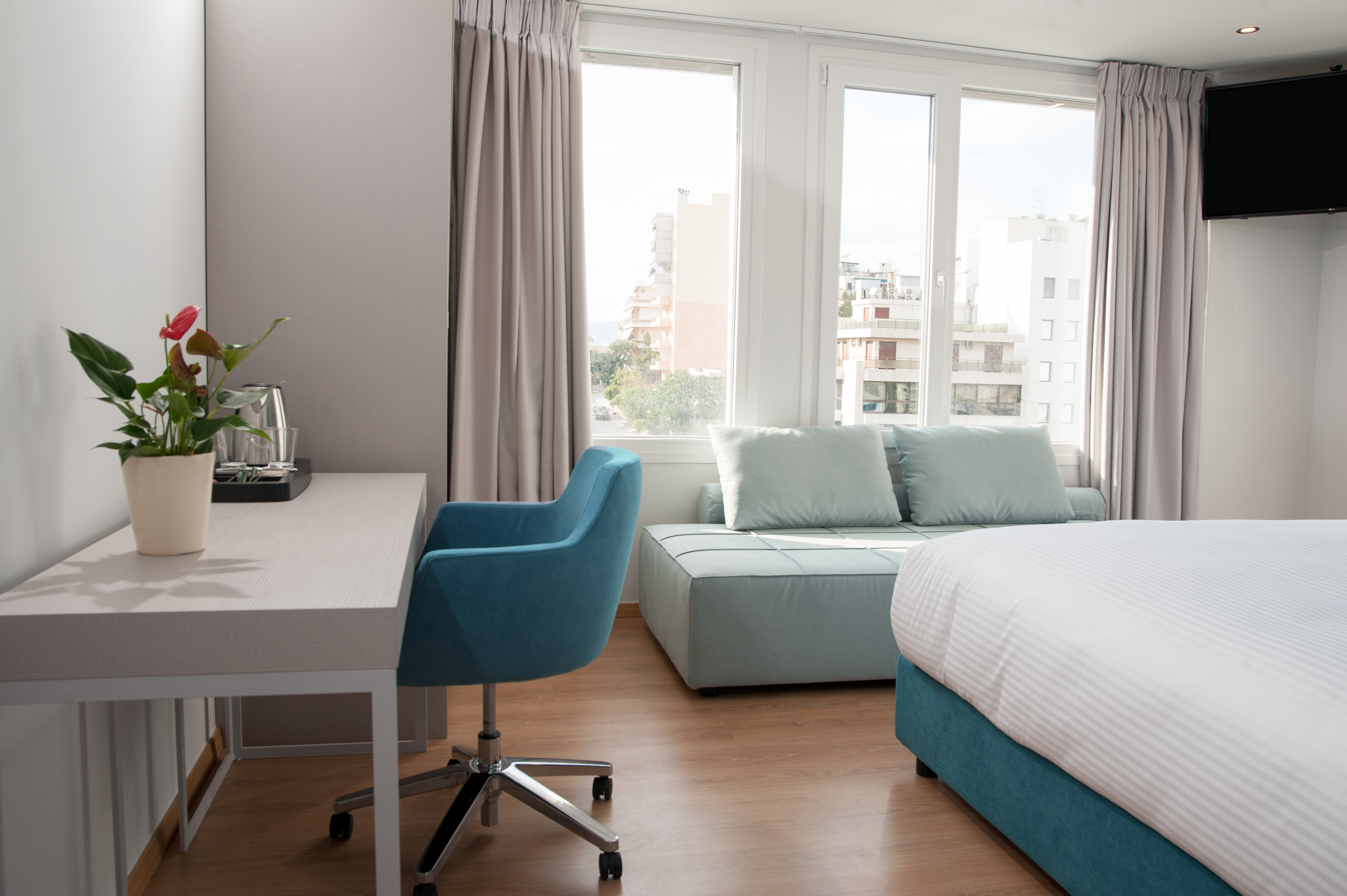 Single Deluxe with Views