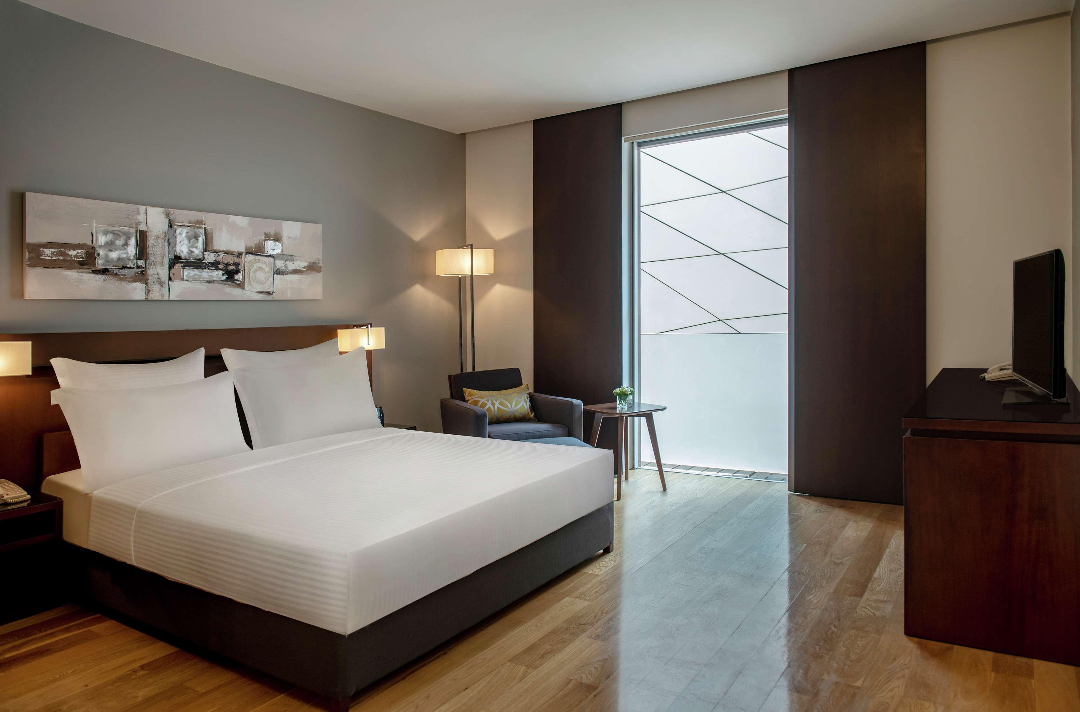 Suite Deluxe King Bed