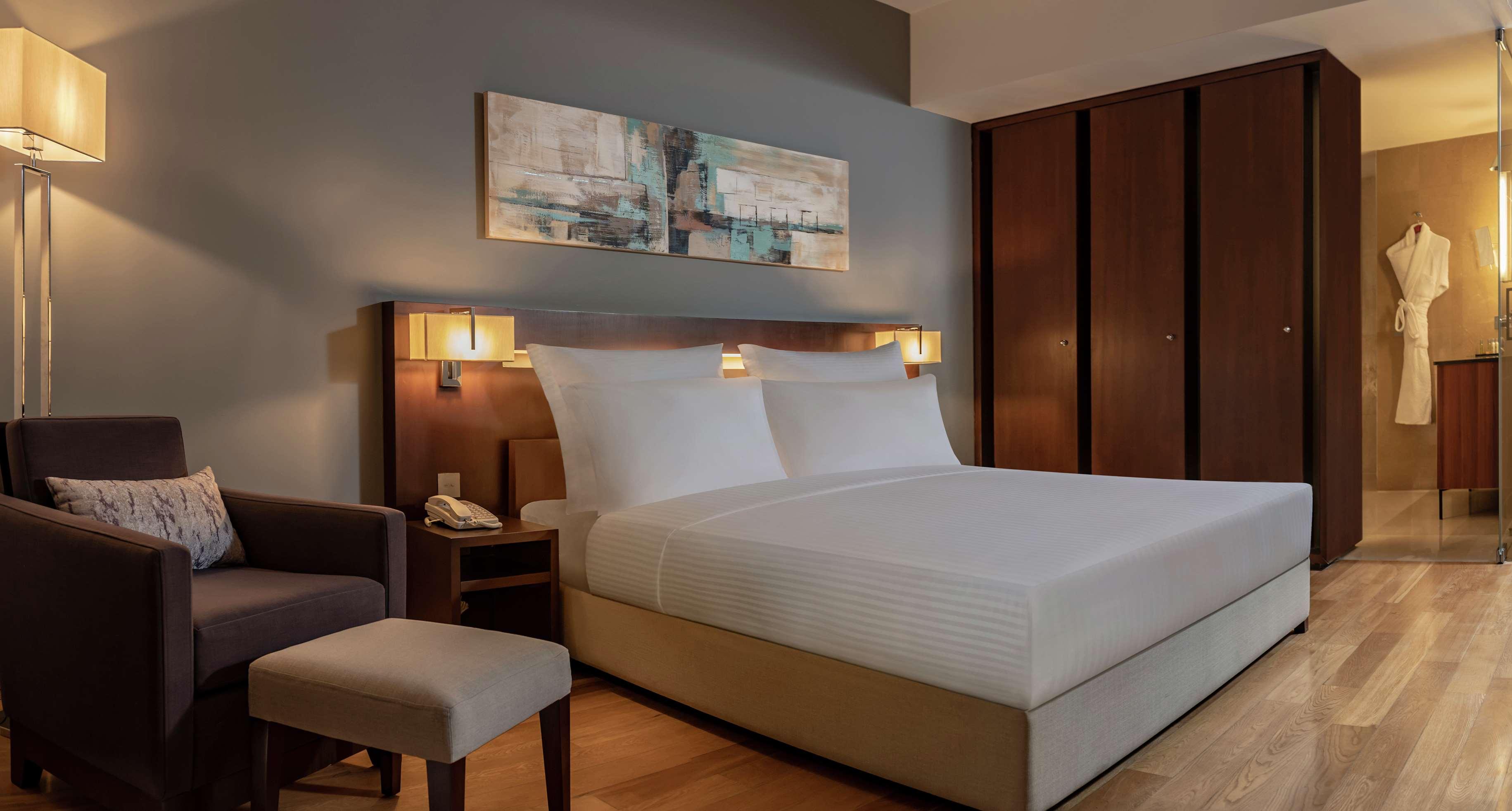 Room Executive King Bed