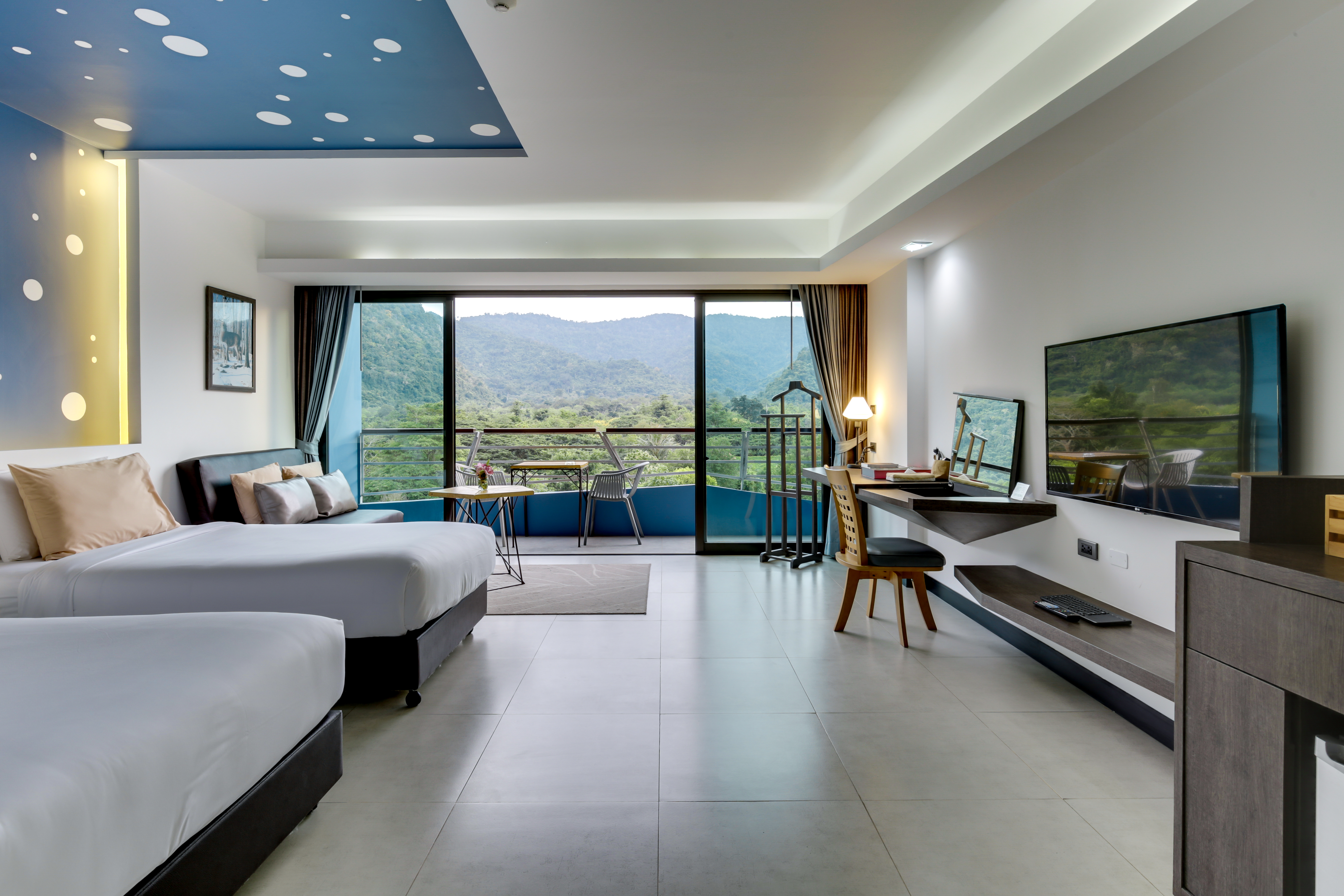 Double or Twin Deluxe