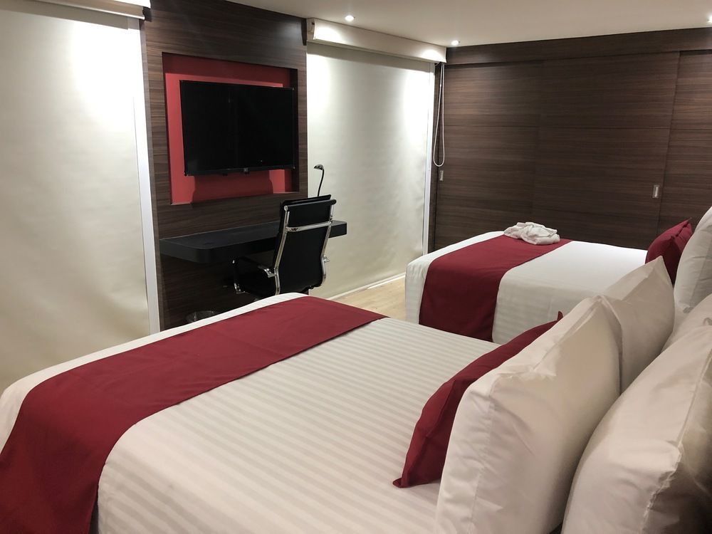 Suite with Kitchenette