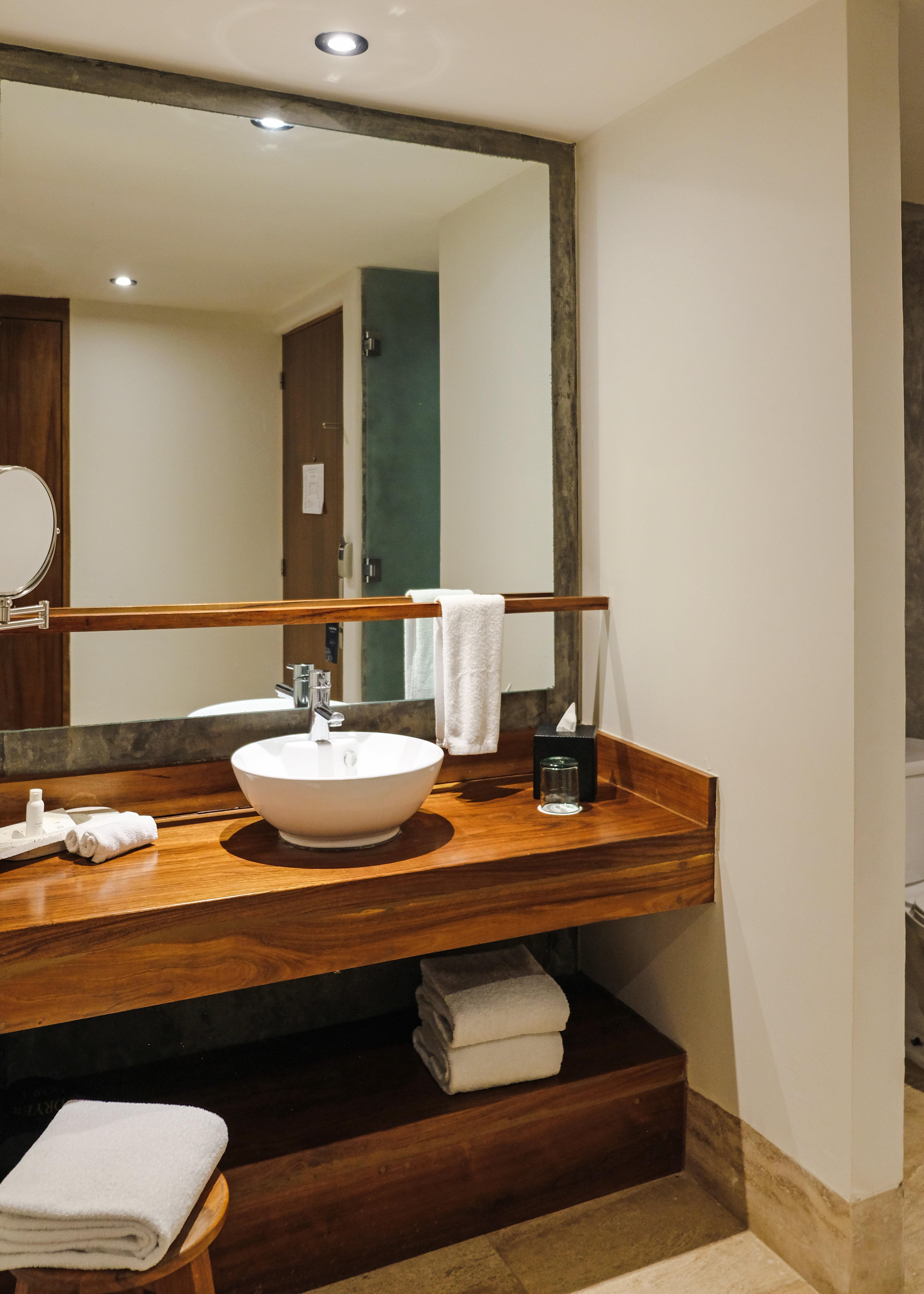 Double King Bed Non Smoking