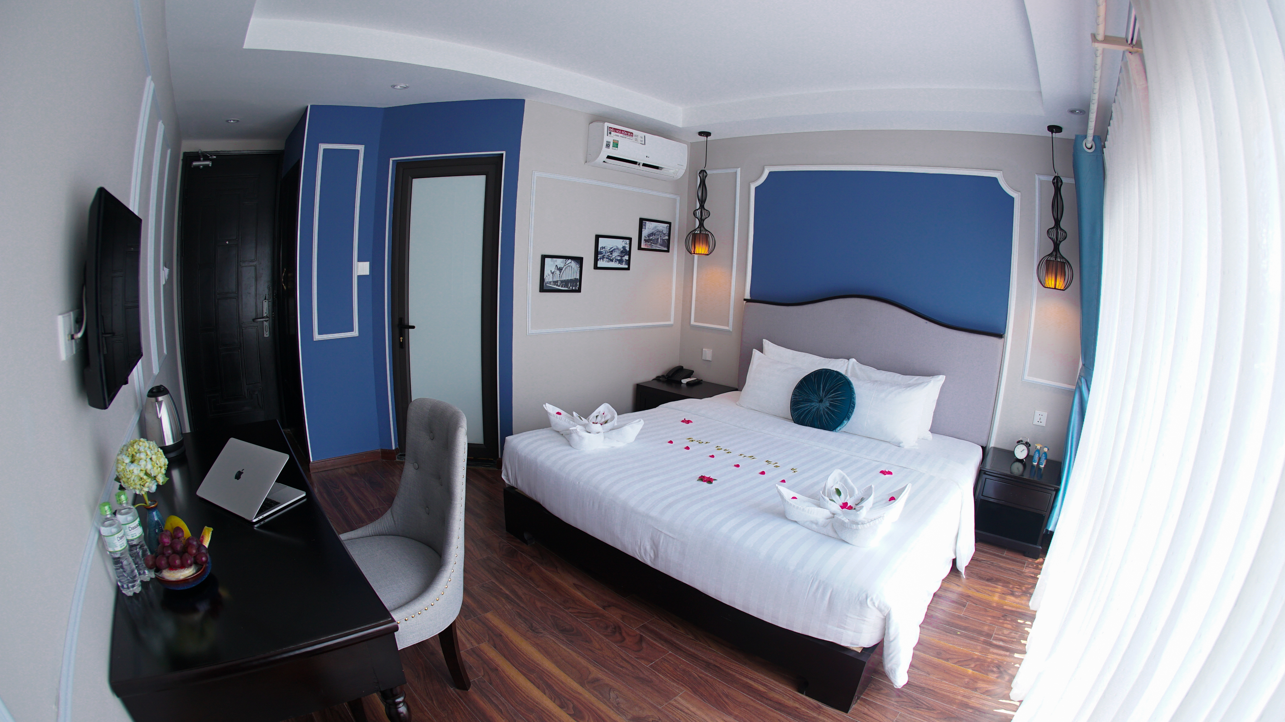 Junior Suite City View King Bed