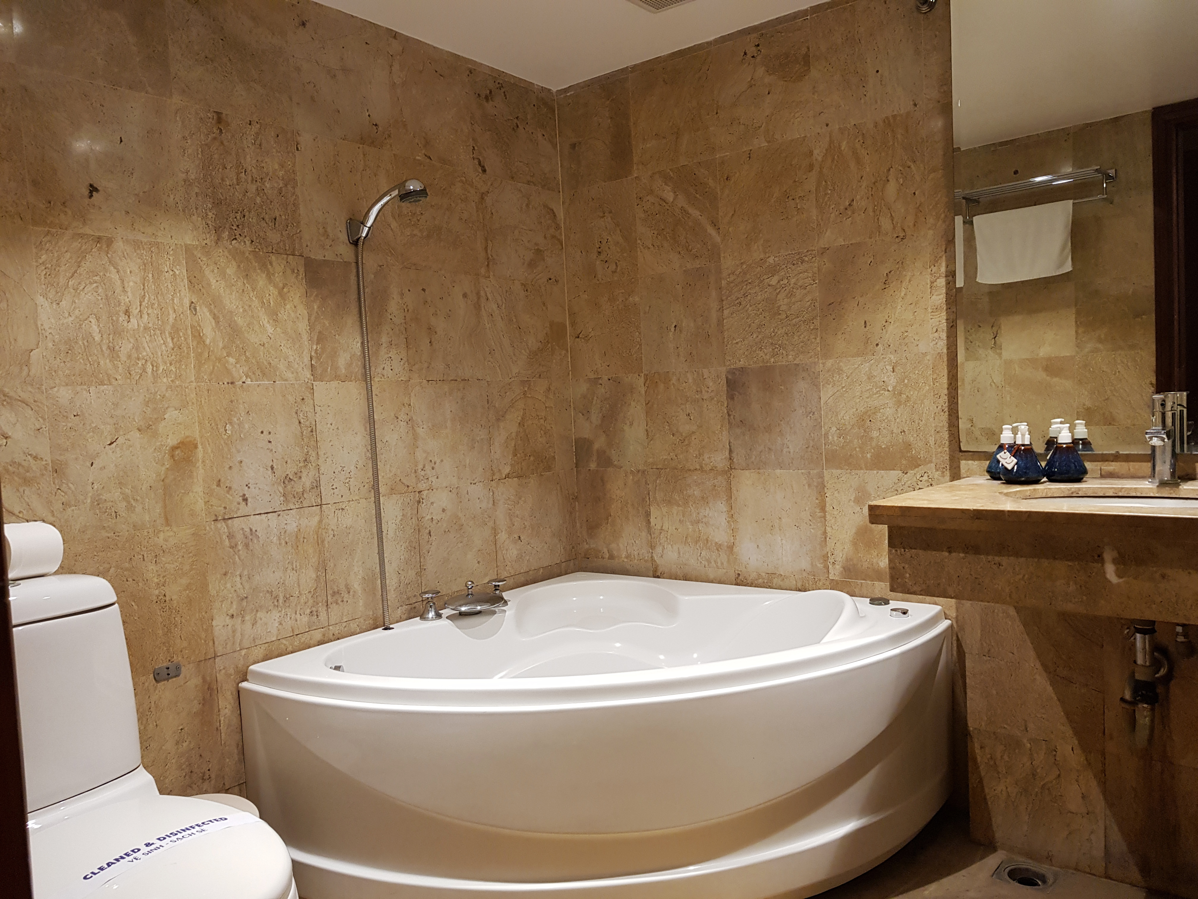 Junior Suite City View King Bed