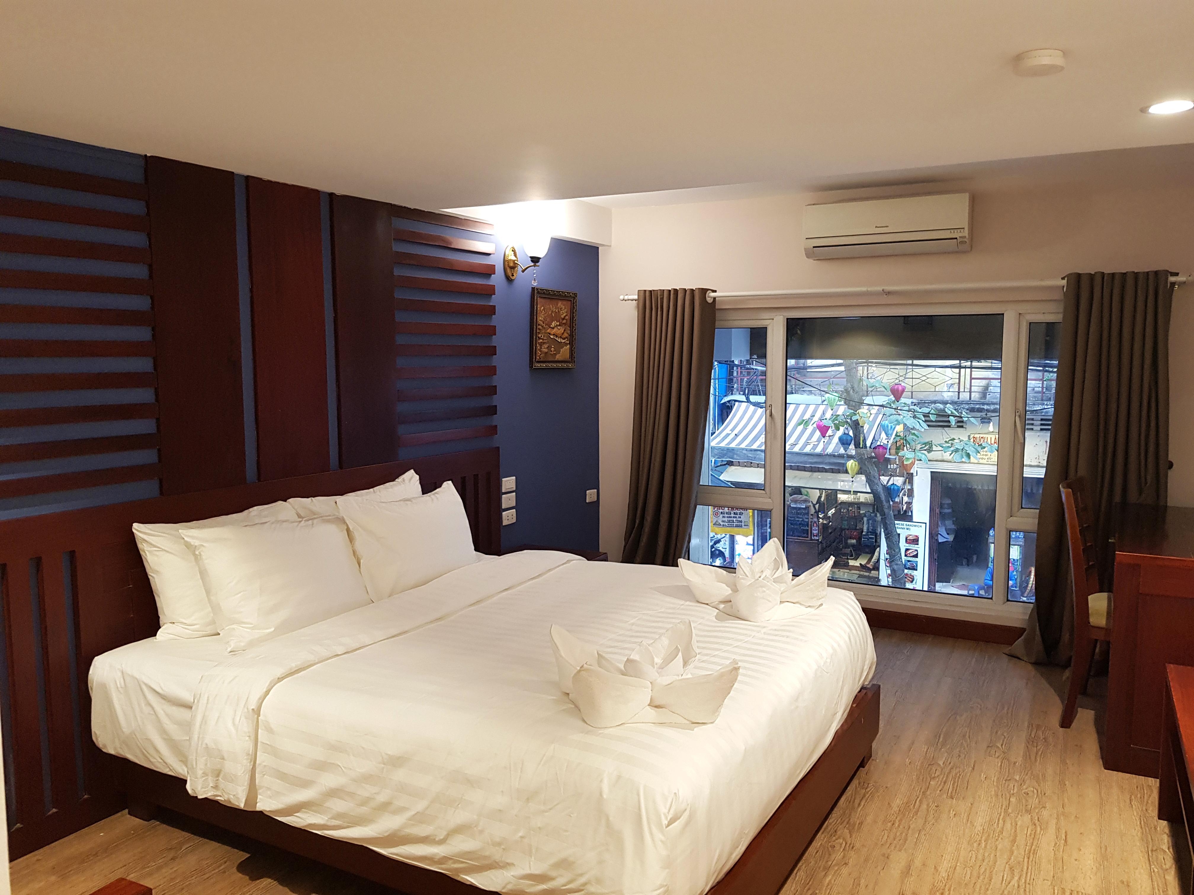 Junior Suite City View King Bed