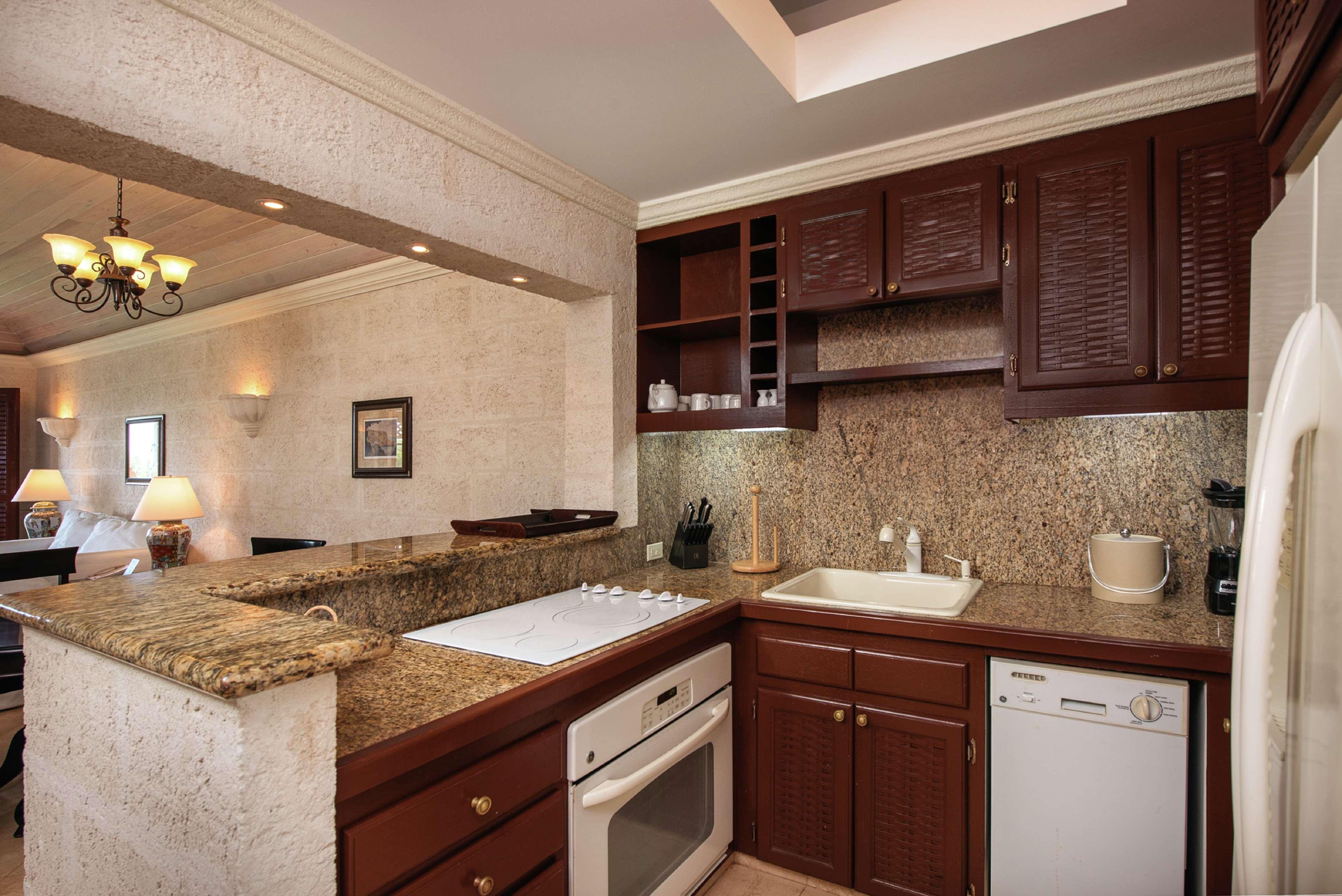 Suite Ocean View King Bed