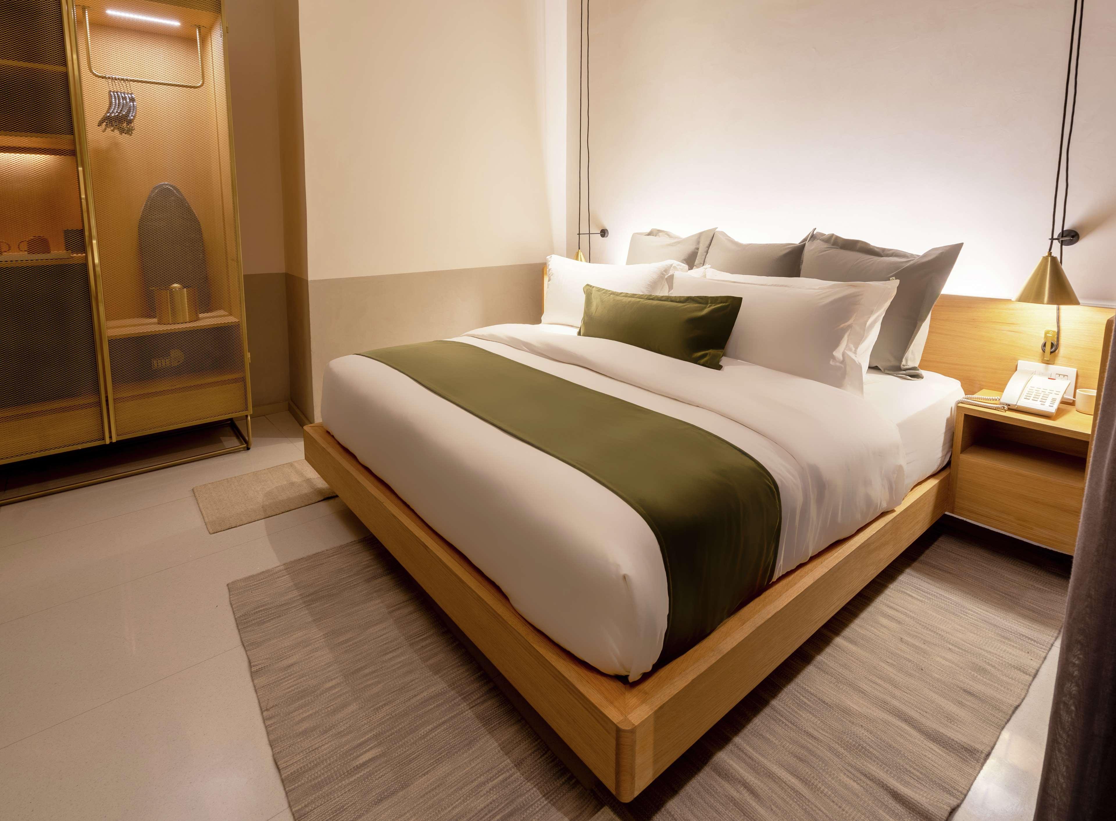 Double Queen Size Bed